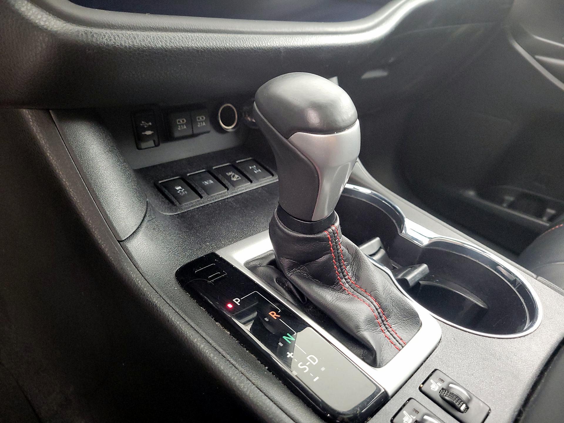 Thumbnail: 2019 Toyota Highlander - 17