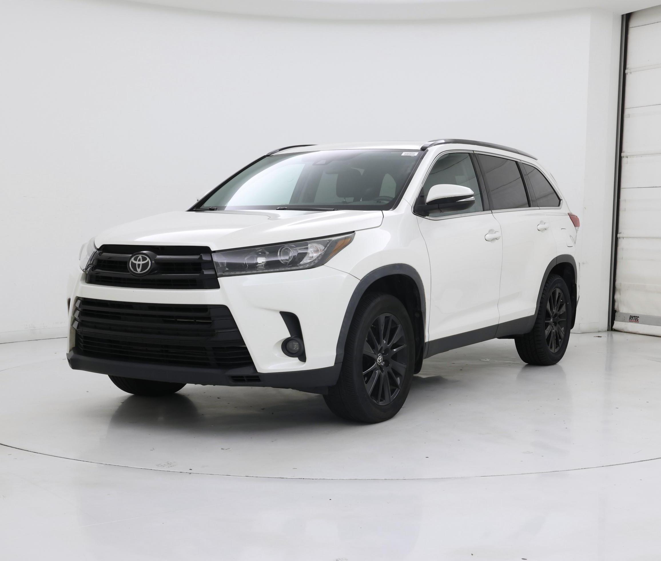 Thumbnail: 2019 Toyota Highlander - 4