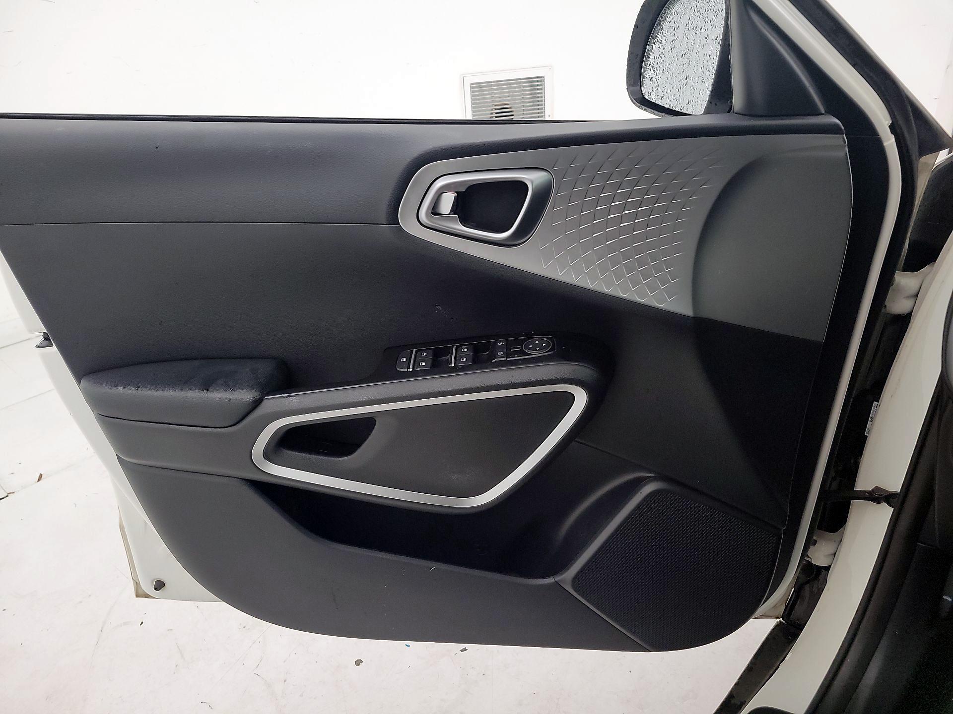 Thumbnail: 2020 Kia Soul - 12