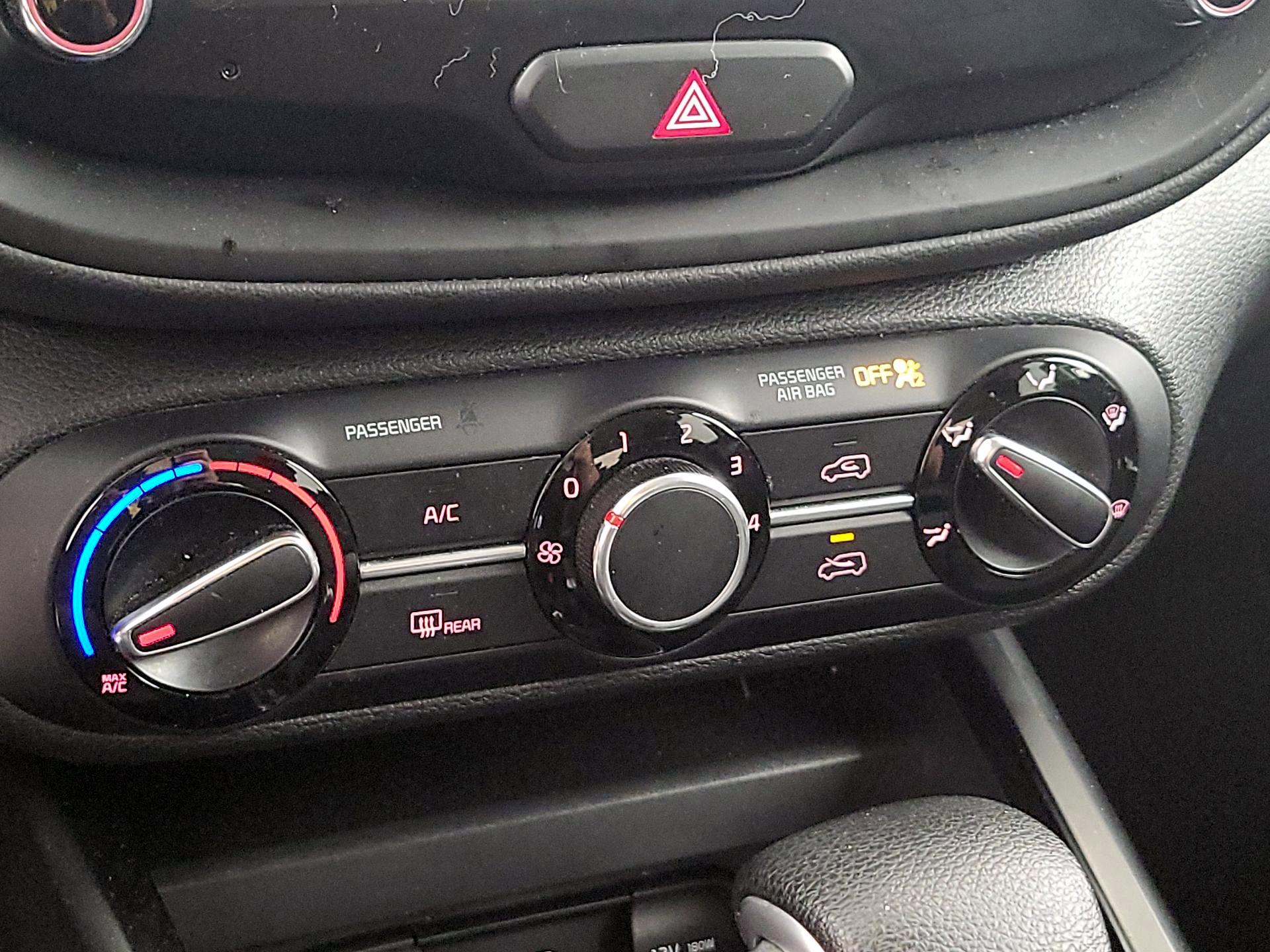 Thumbnail: 2020 Kia Soul - 15