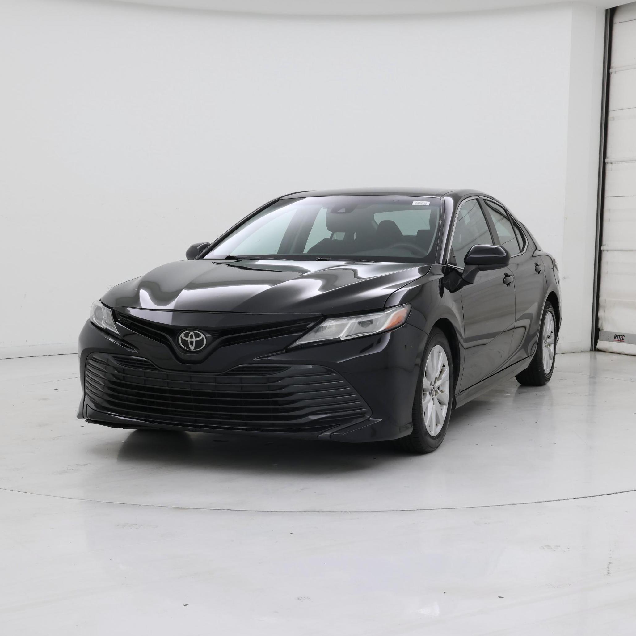 Thumbnail: 2019 Toyota Camry - 4