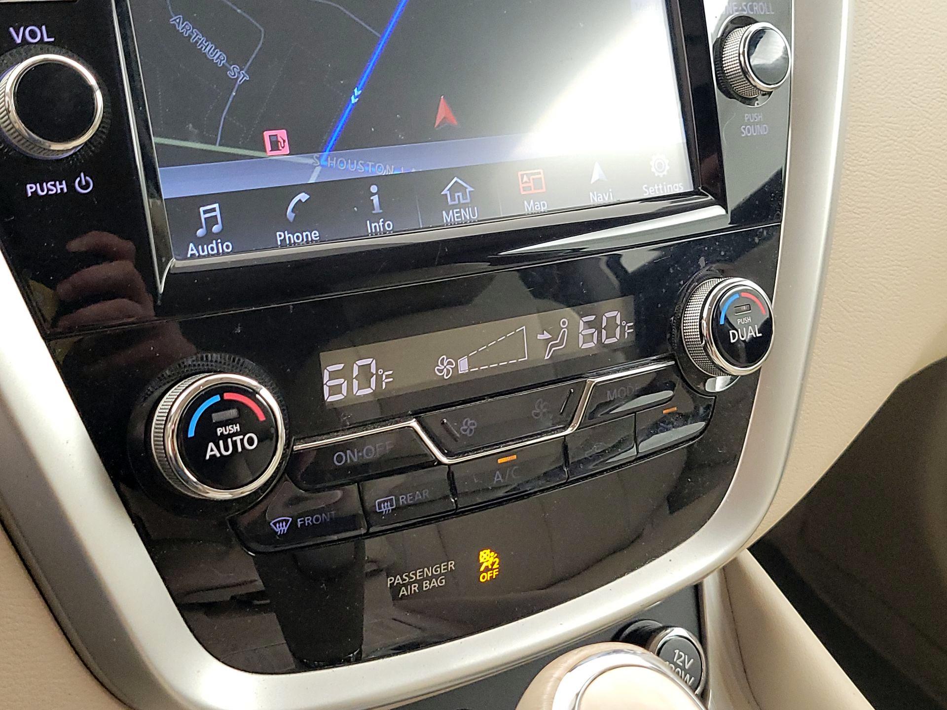 Thumbnail: 2015 Nissan Murano - 15