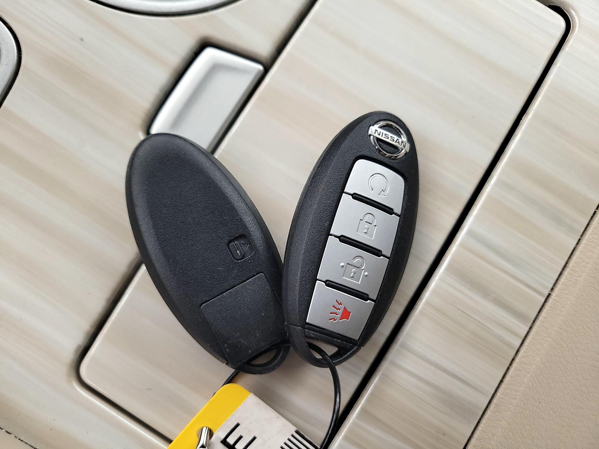 Thumbnail: 2015 Nissan Murano - 20