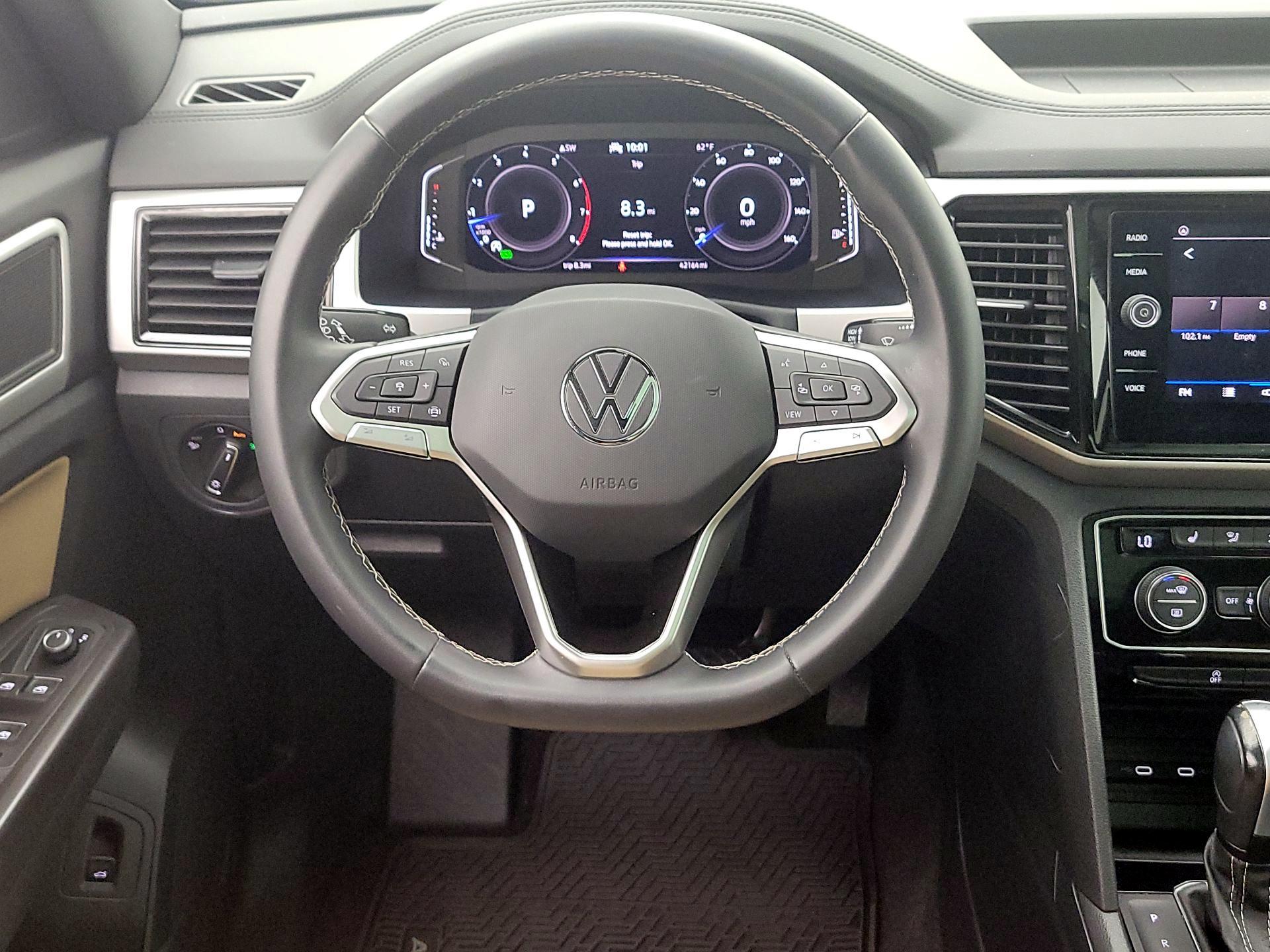 Thumbnail: 2023 Volkswagen Atlas - 10