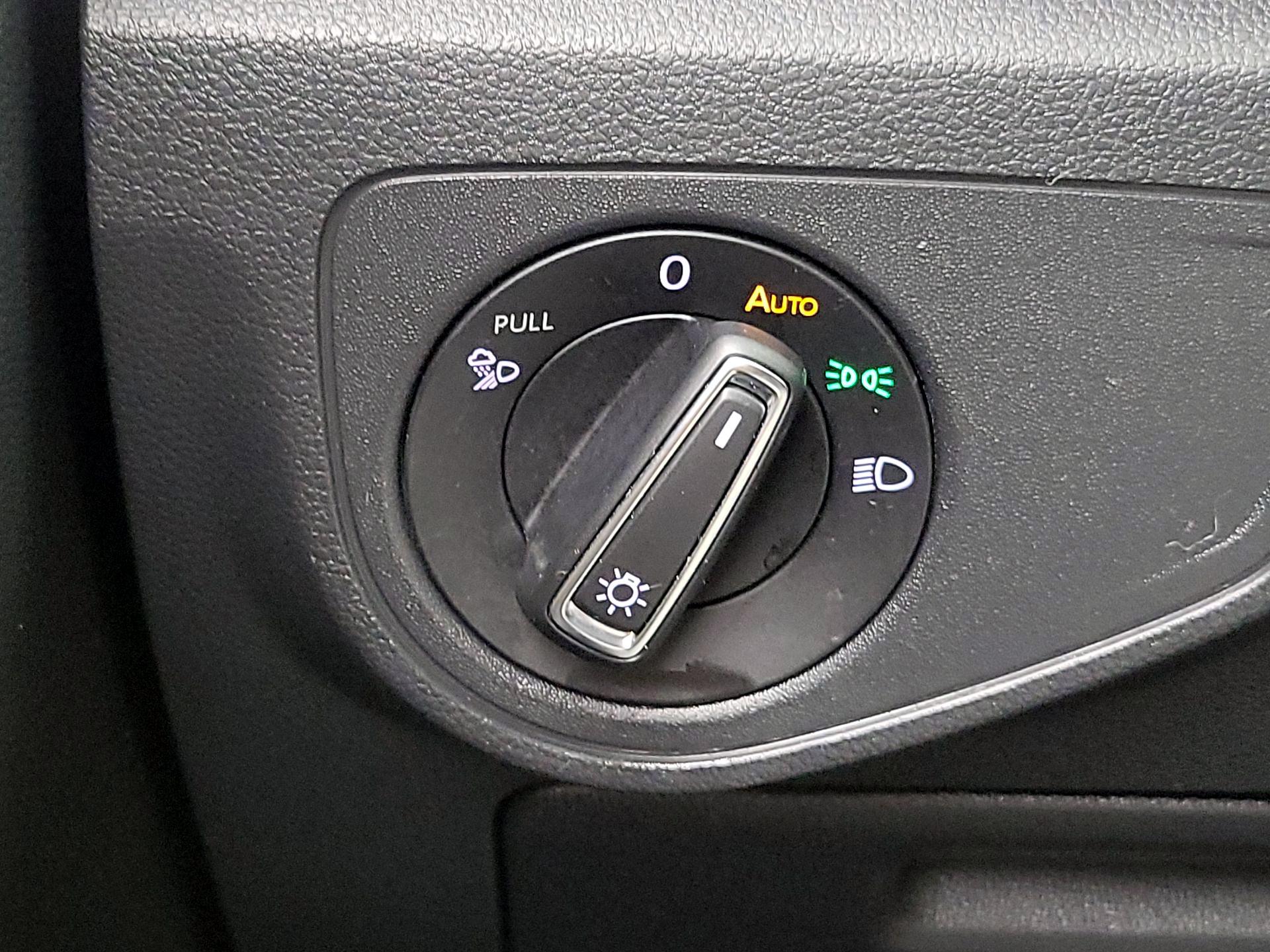 Thumbnail: 2023 Volkswagen Atlas - 13