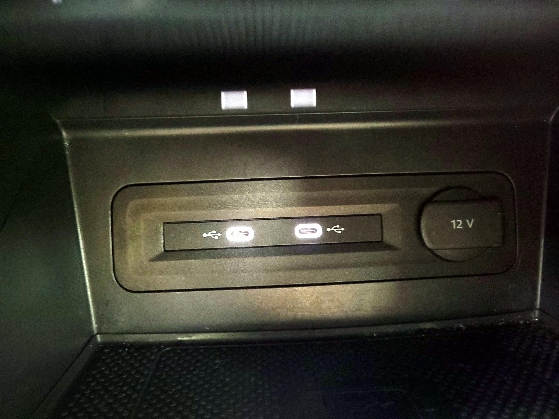 Thumbnail: 2023 Volkswagen Atlas - 18