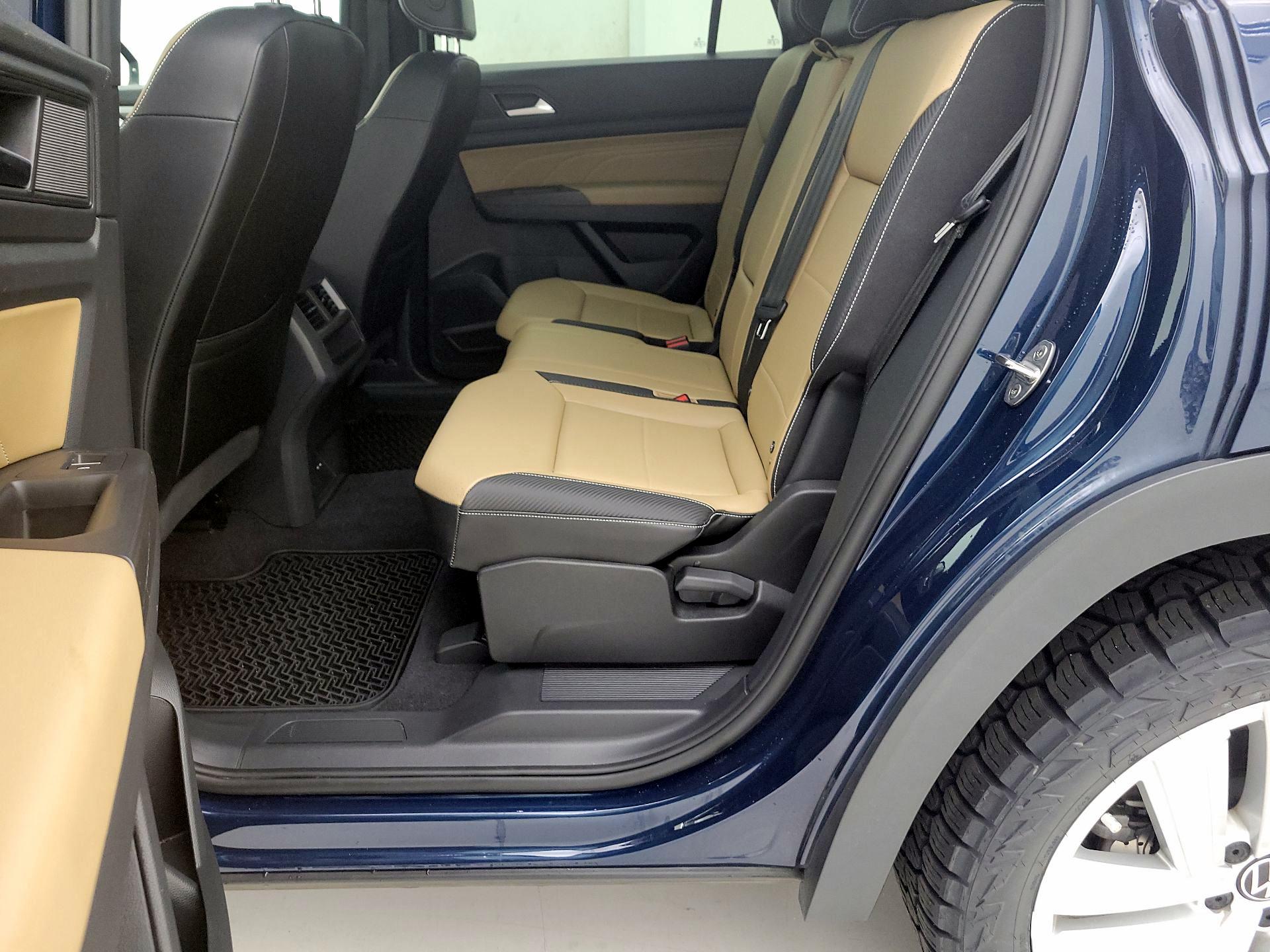 Thumbnail: 2023 Volkswagen Atlas - 20