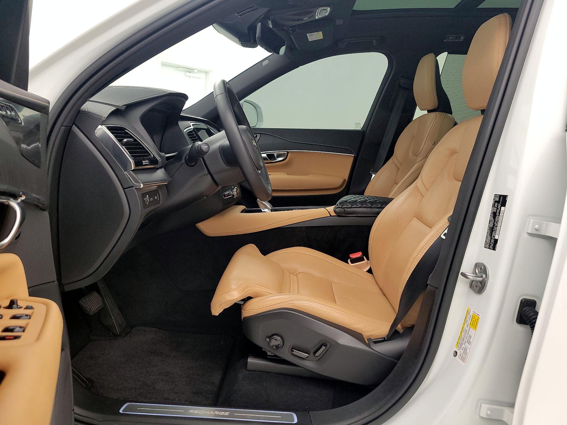 Thumbnail: 2022 Volvo XC90 - 11