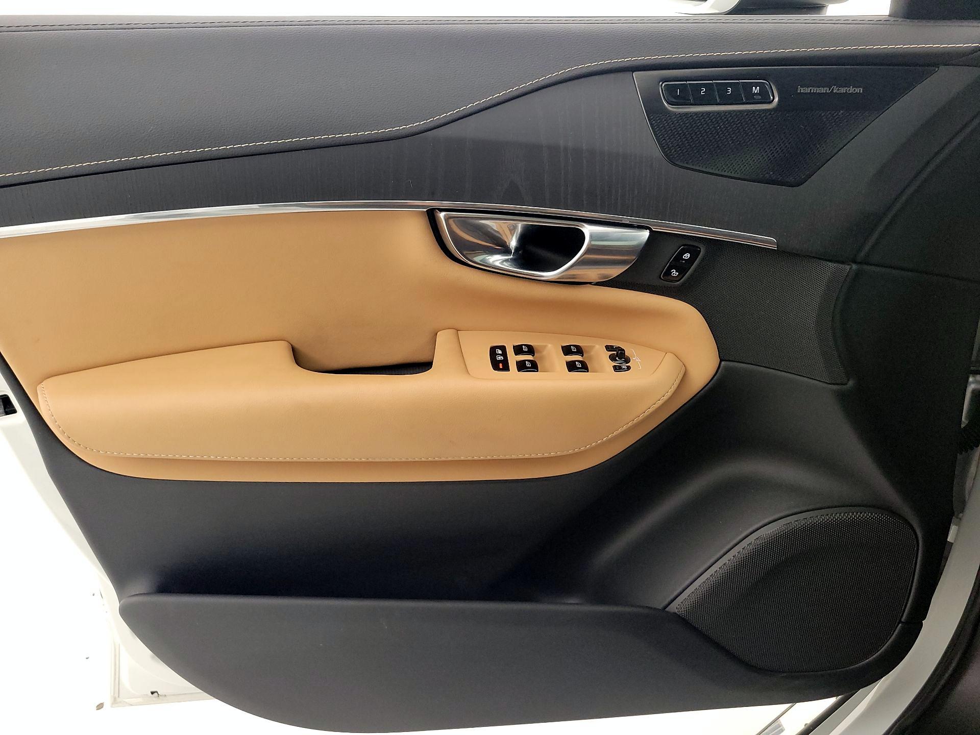 Thumbnail: 2022 Volvo XC90 - 12