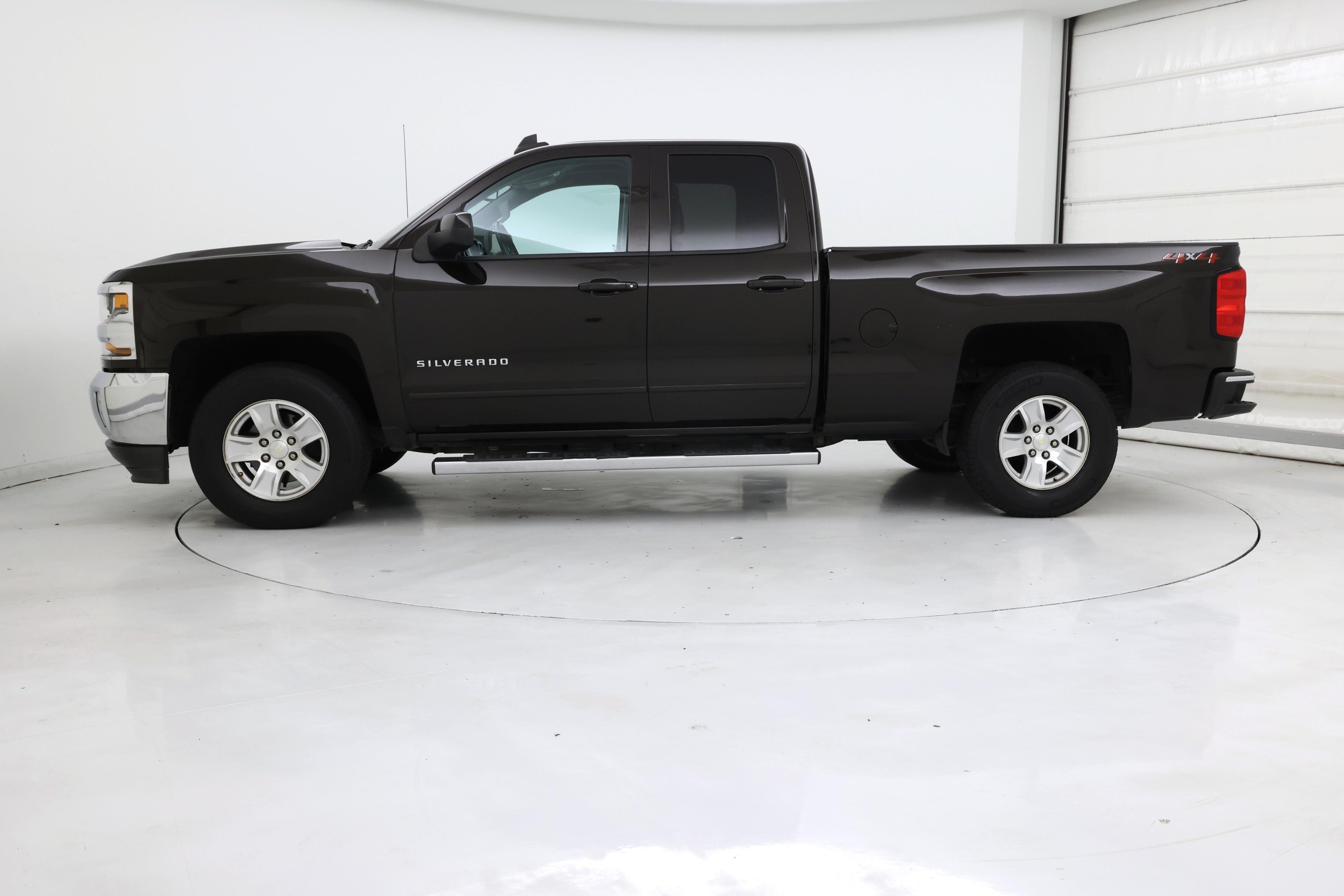 Thumbnail: 2018 Chevrolet Silverado 1500 - 3
