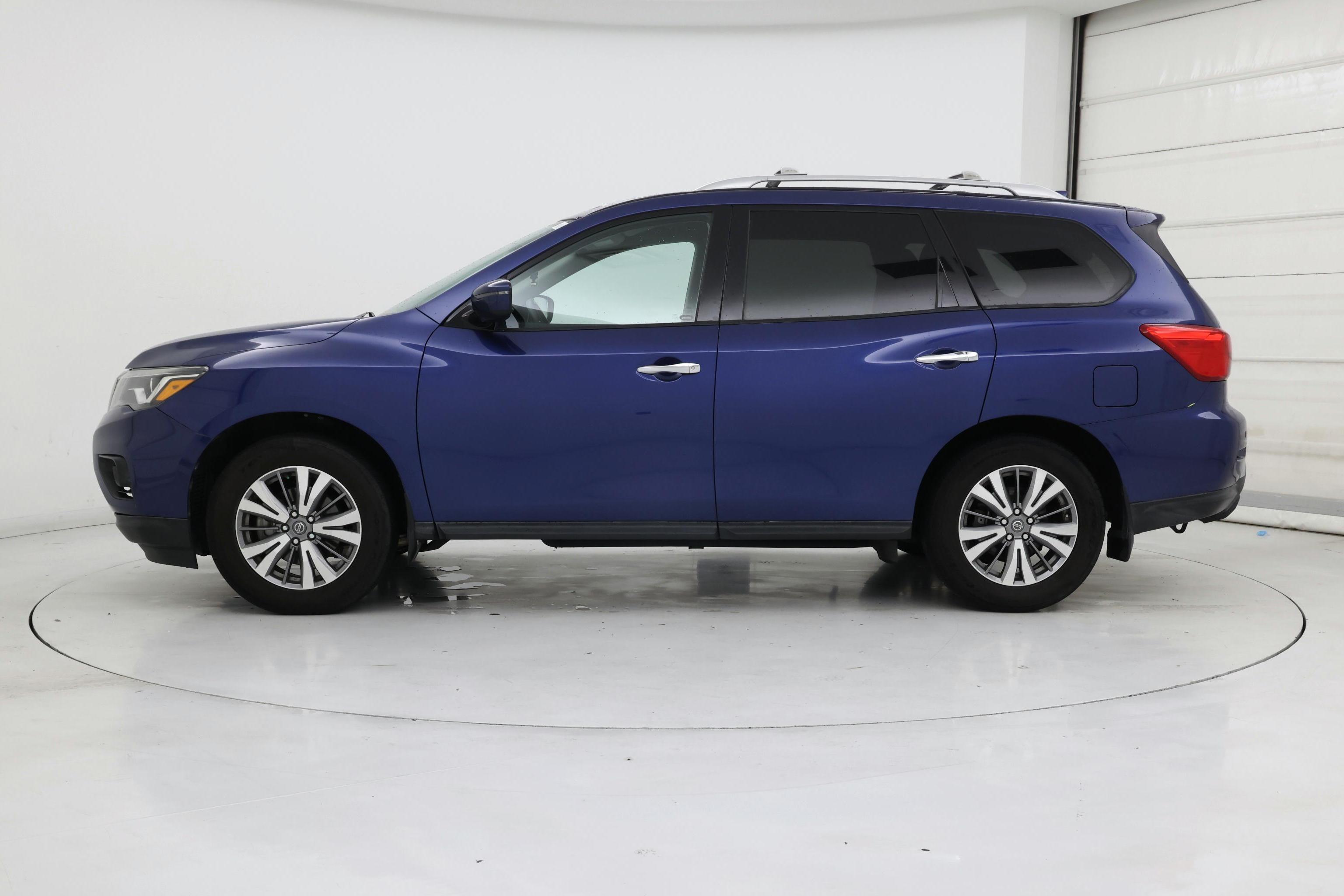 Thumbnail: 2019 Nissan Pathfinder - 3