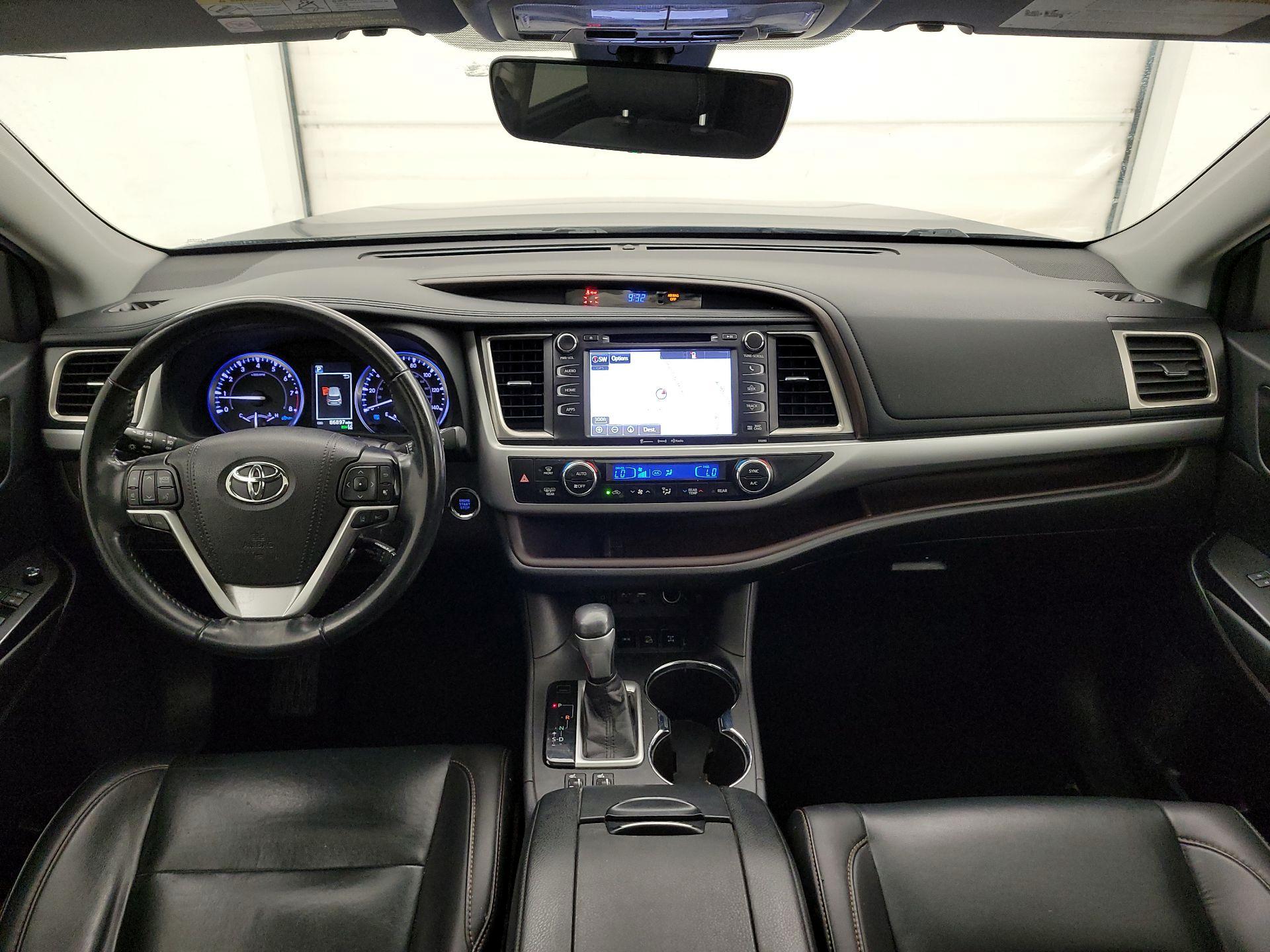 Thumbnail: 2019 Toyota Highlander - 9