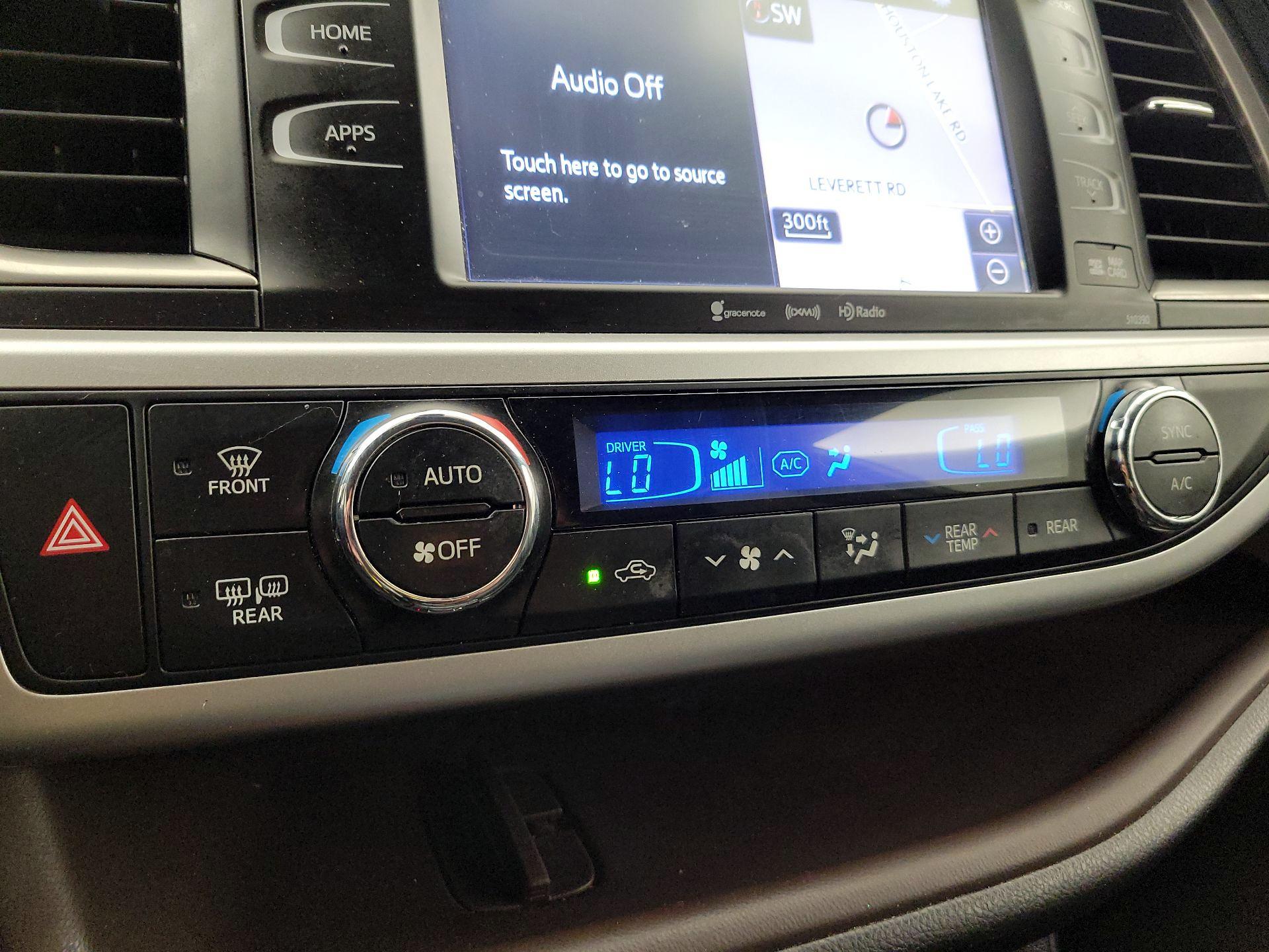 Thumbnail: 2019 Toyota Highlander - 17