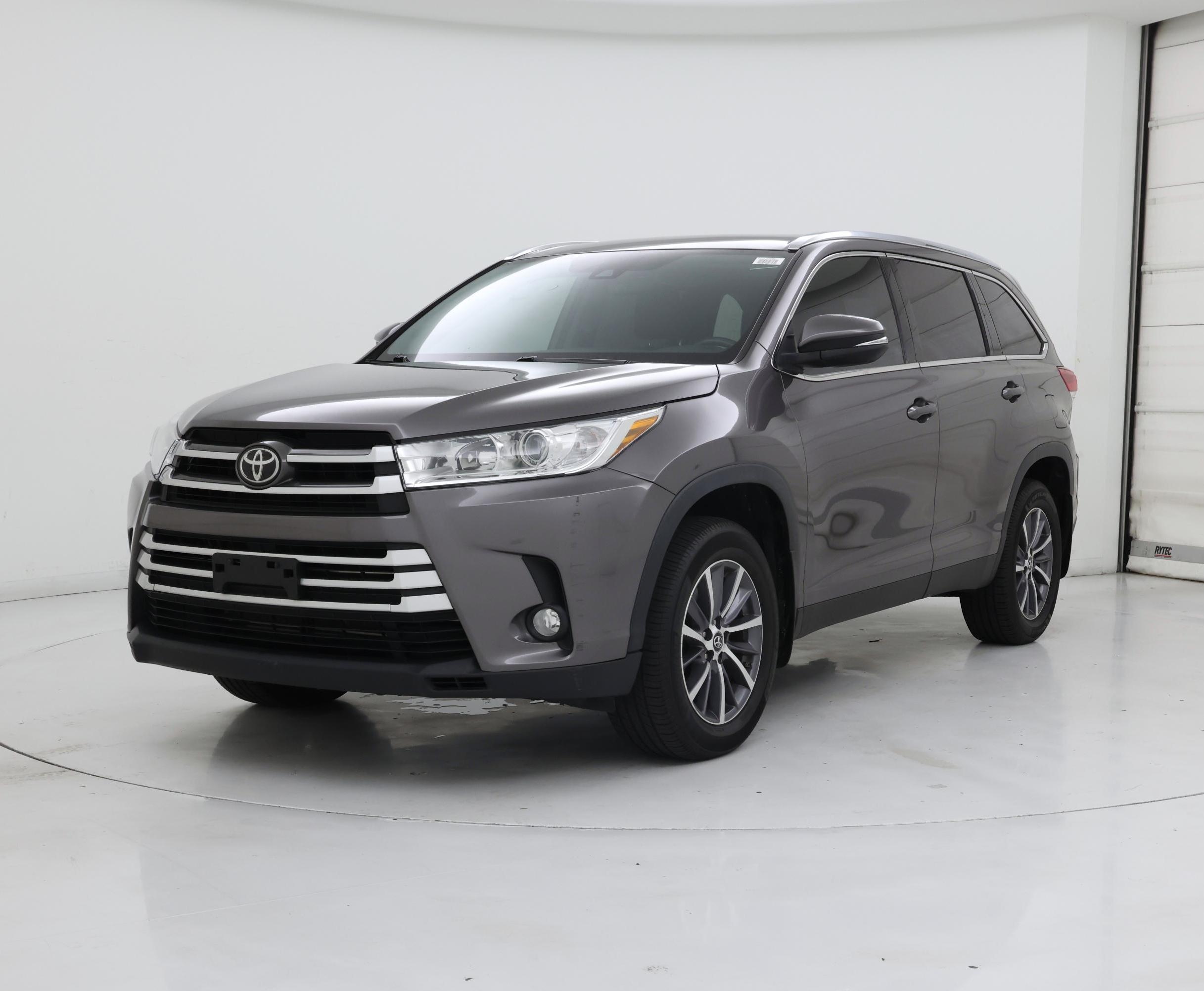 Thumbnail: 2019 Toyota Highlander - 4