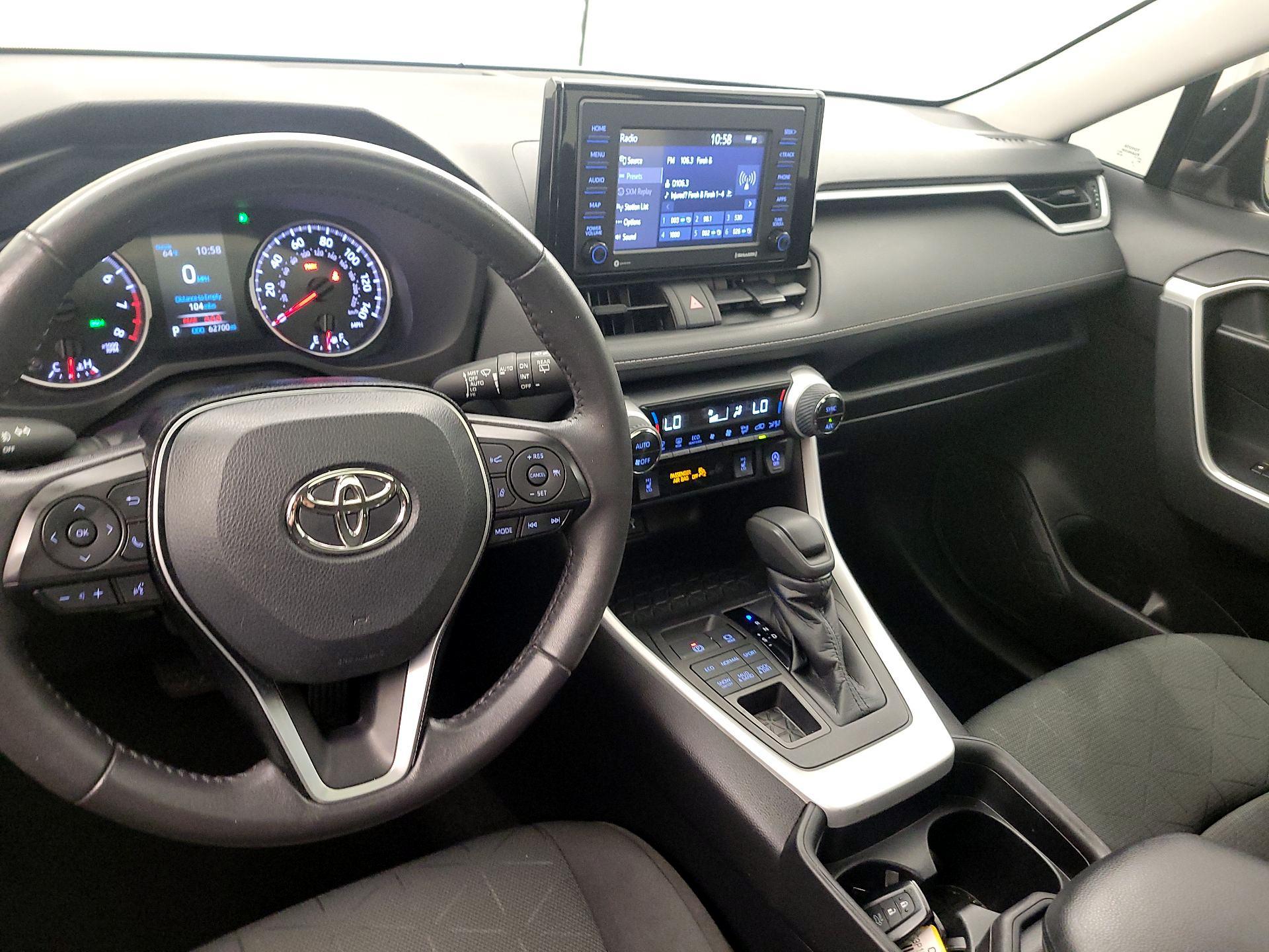 Thumbnail: 2021 Toyota RAV4 - 9