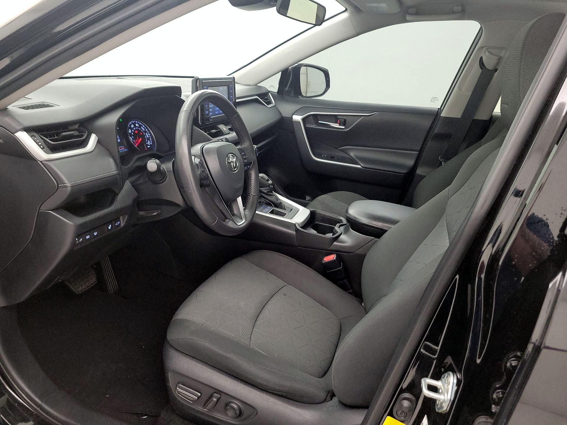Thumbnail: 2021 Toyota RAV4 - 11
