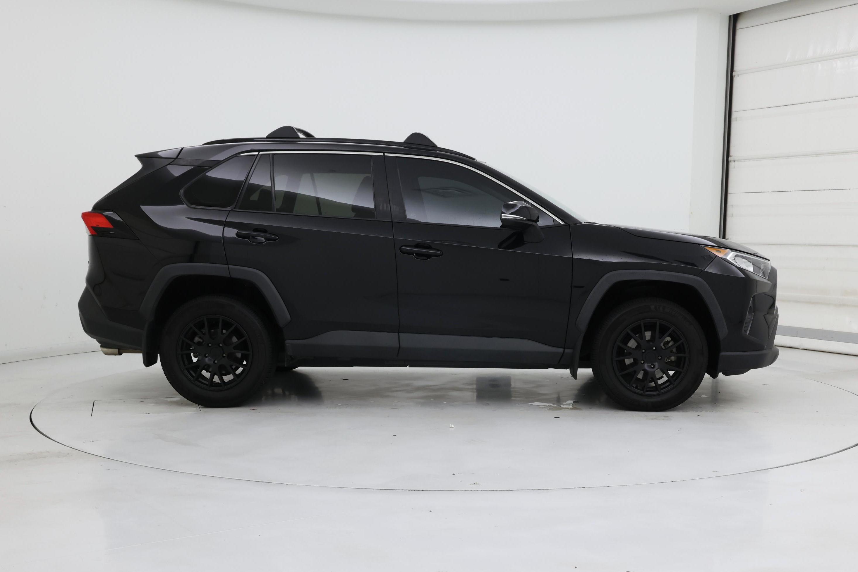 Thumbnail: 2021 Toyota RAV4 - 7