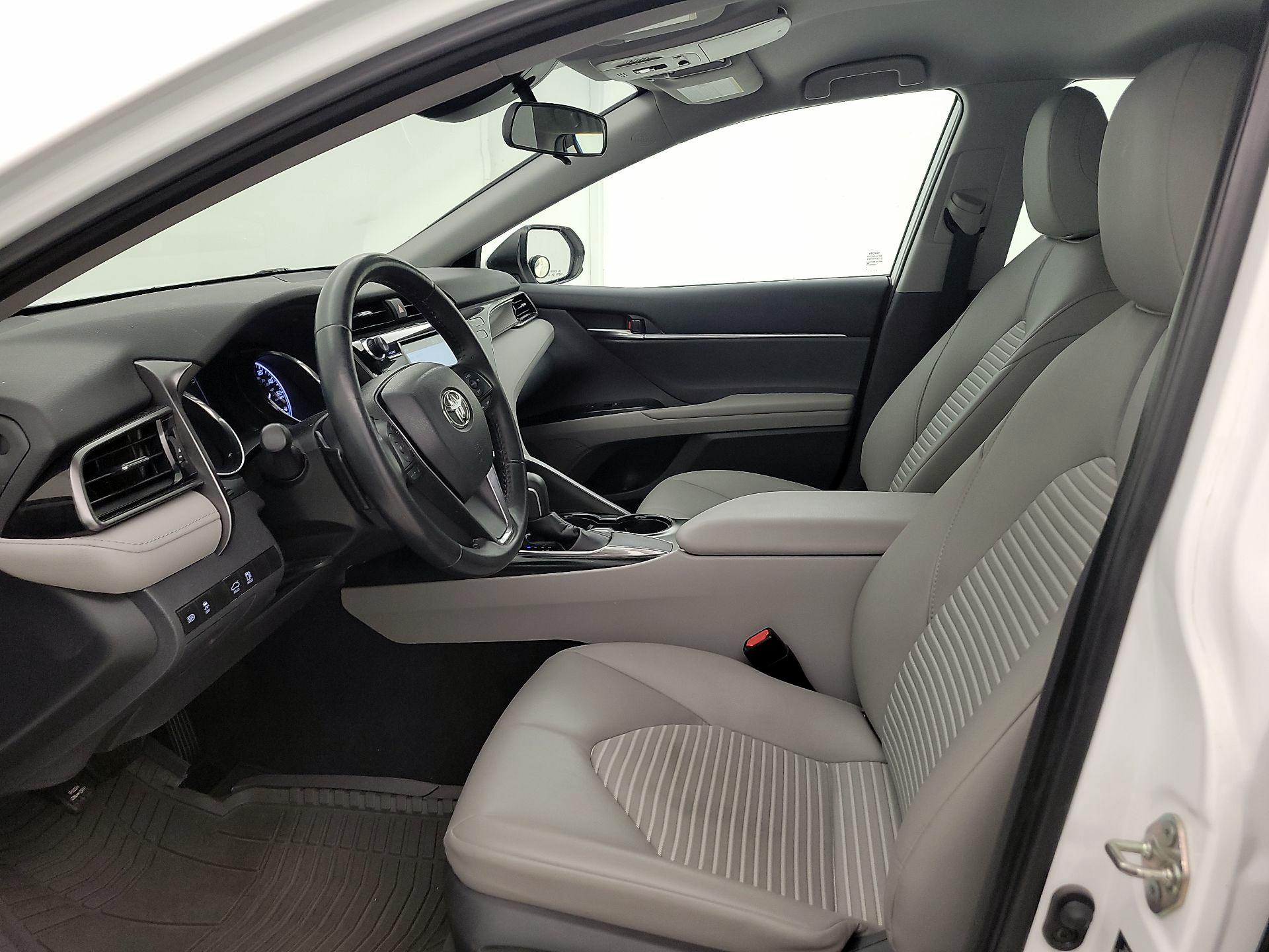 Thumbnail: 2019 Toyota Camry - 11