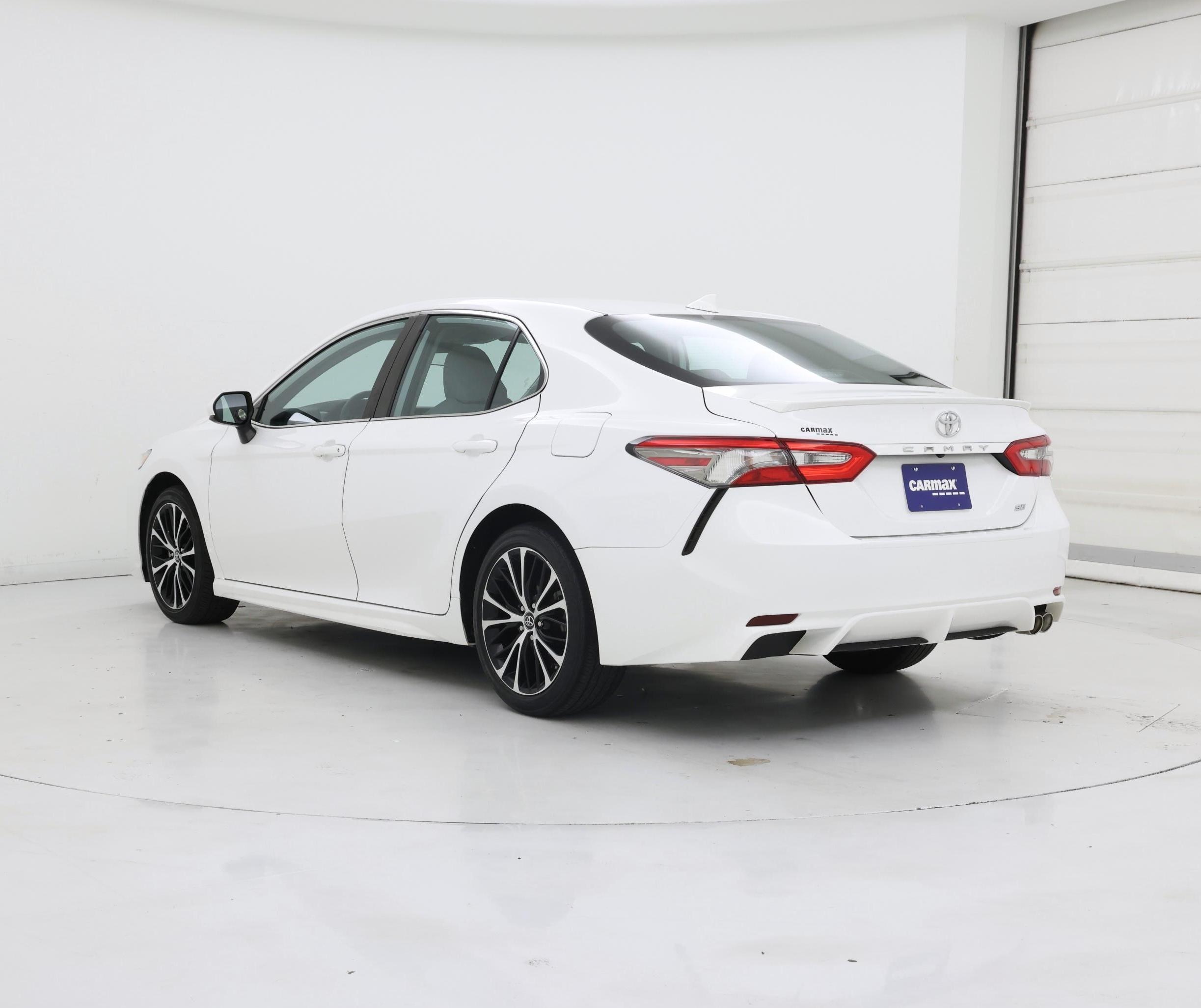 Thumbnail: 2019 Toyota Camry - 2