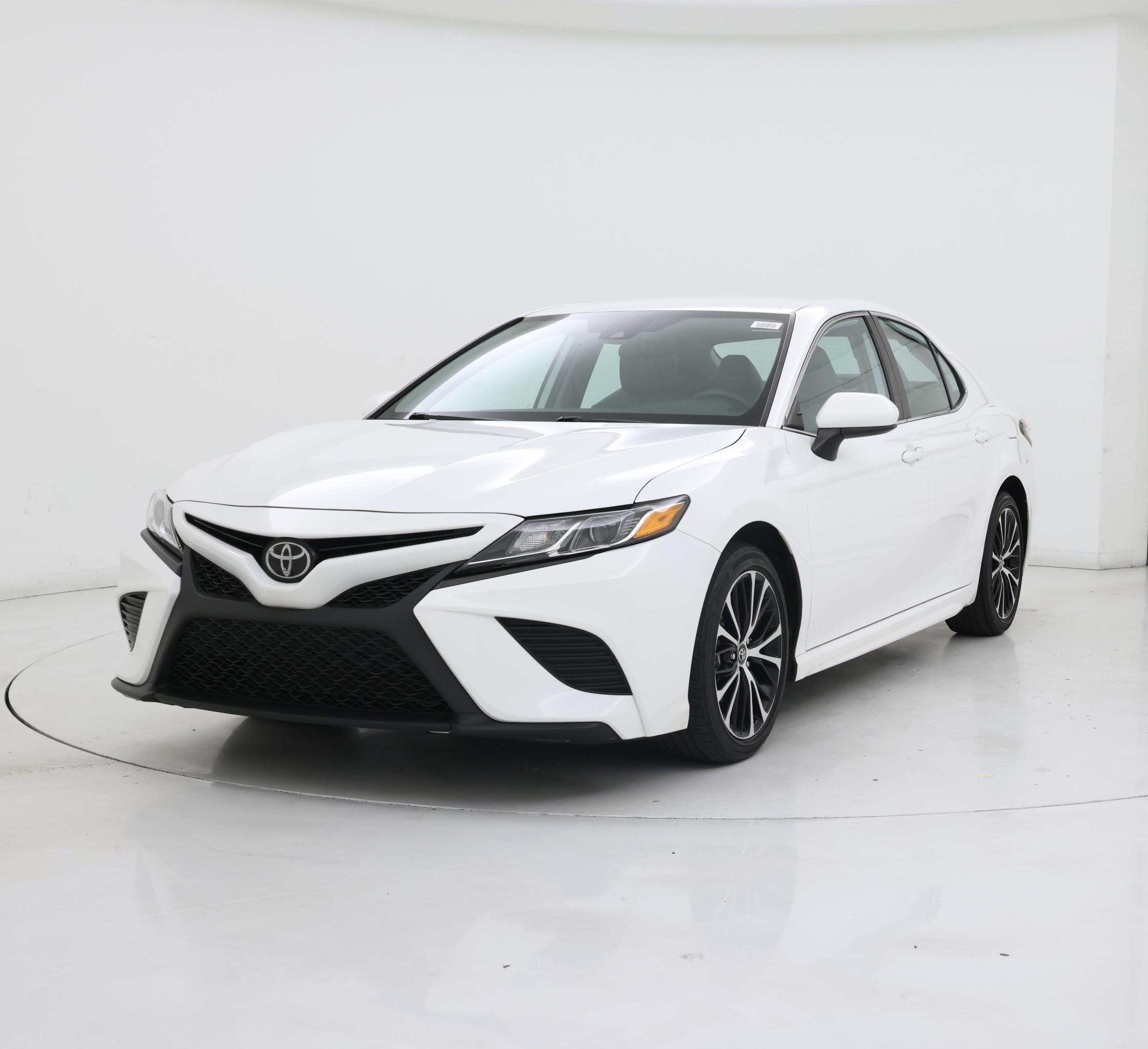 Thumbnail: 2019 Toyota Camry - 4