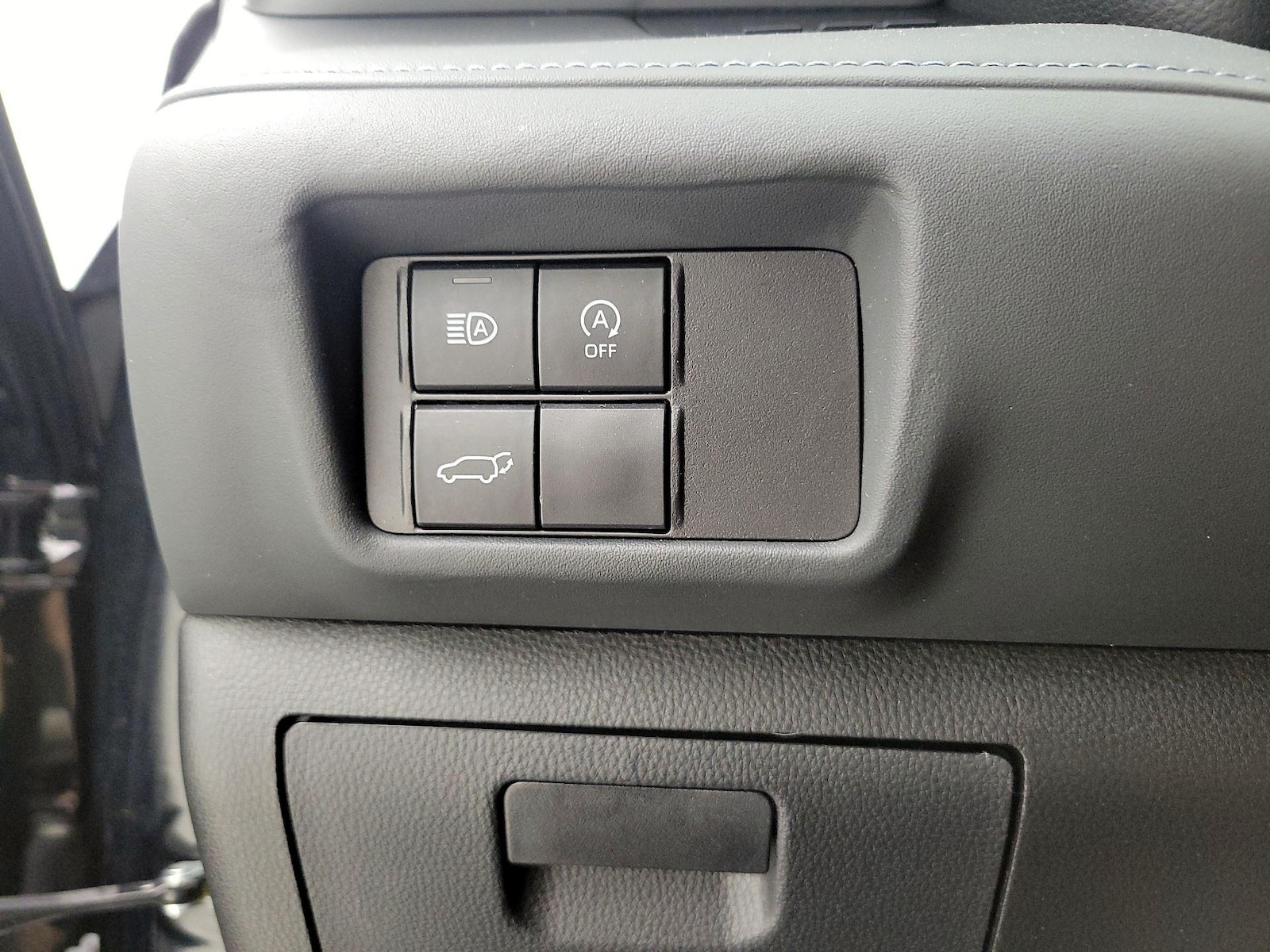 2024 Toyota Highlander XLE - Photo 14