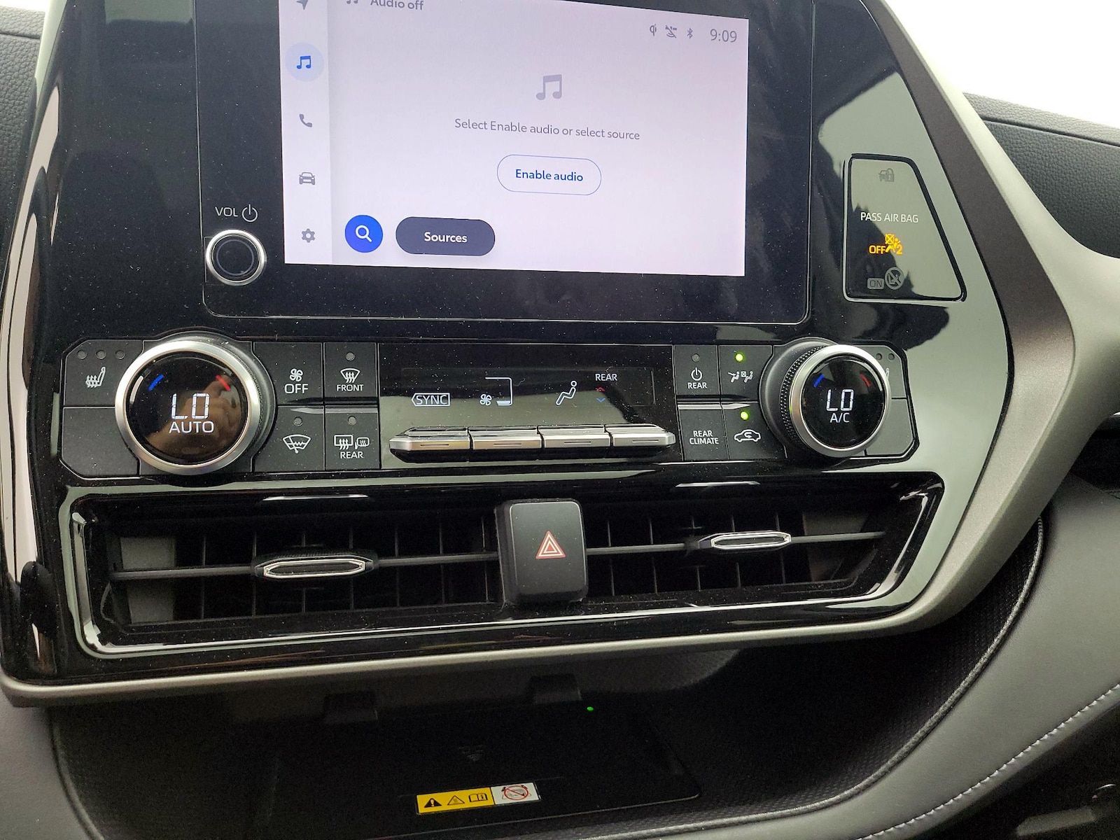 2024 Toyota Highlander XLE - Photo 17