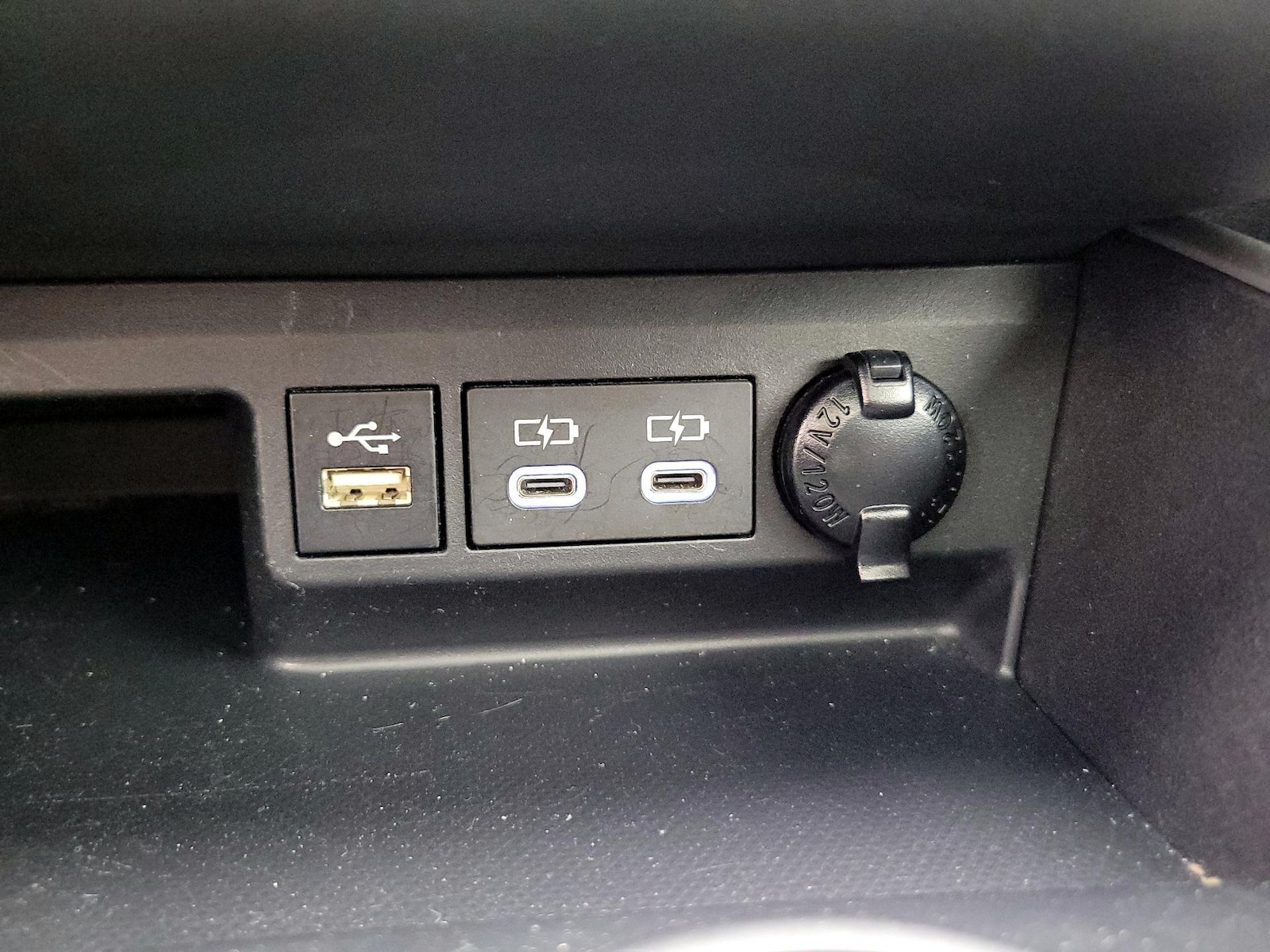 2024 Toyota Highlander XLE - Photo 19