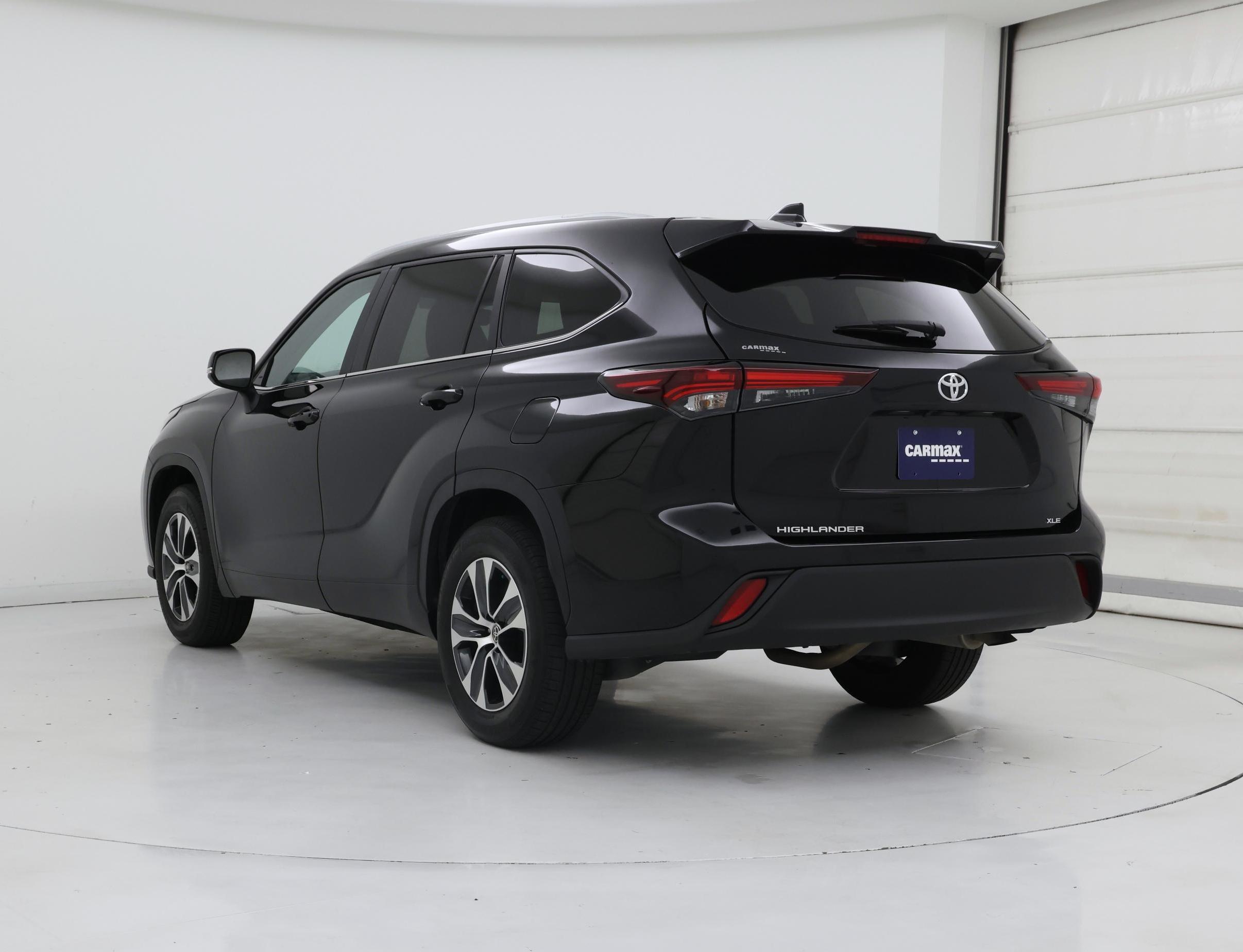 Thumbnail: 2024 Toyota Highlander - 2