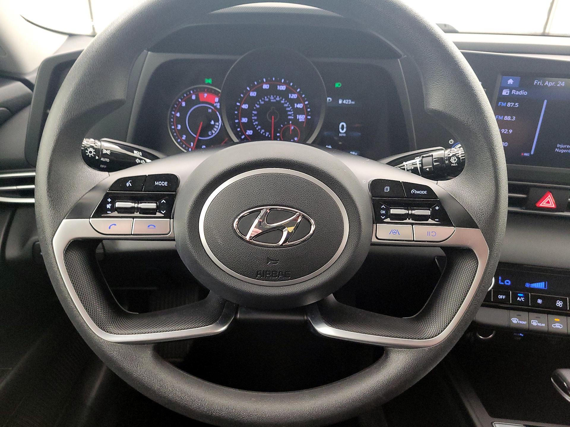 Thumbnail: 2022 Hyundai Elantra - 10