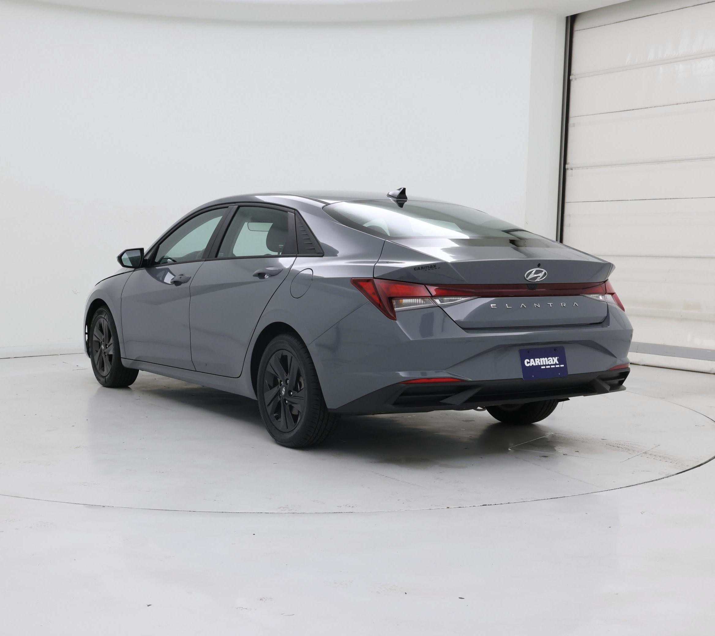 Thumbnail: 2022 Hyundai Elantra - 2