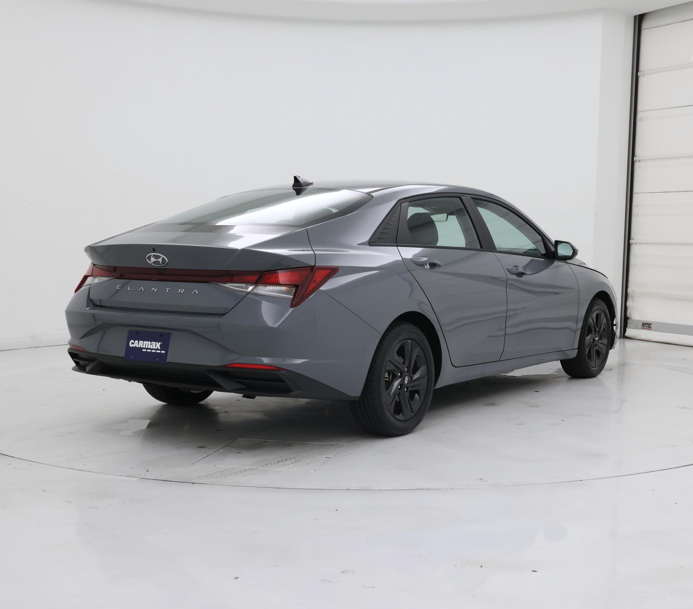 Thumbnail: 2022 Hyundai Elantra - 8