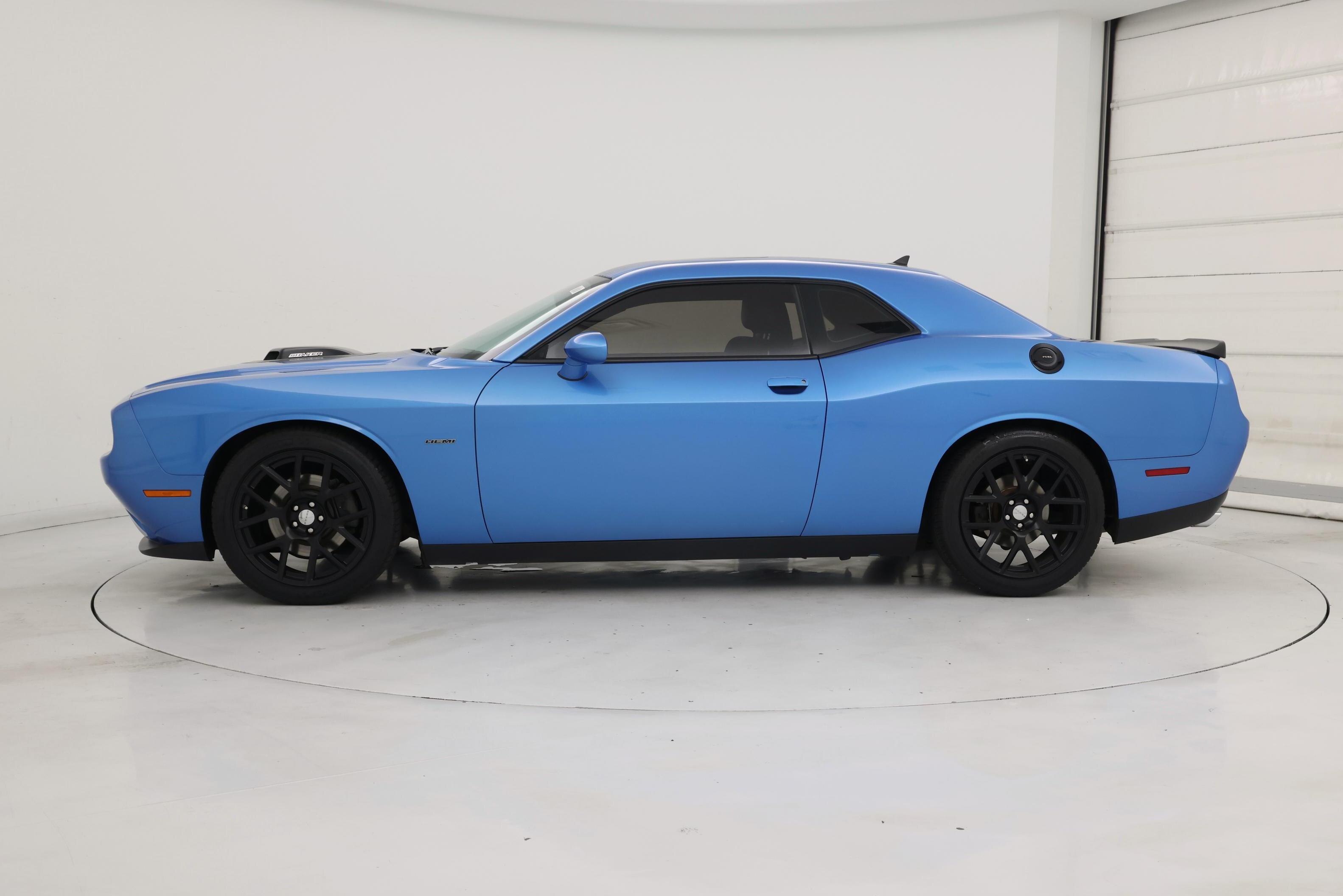 Thumbnail: 2015 Dodge Challenger - 3