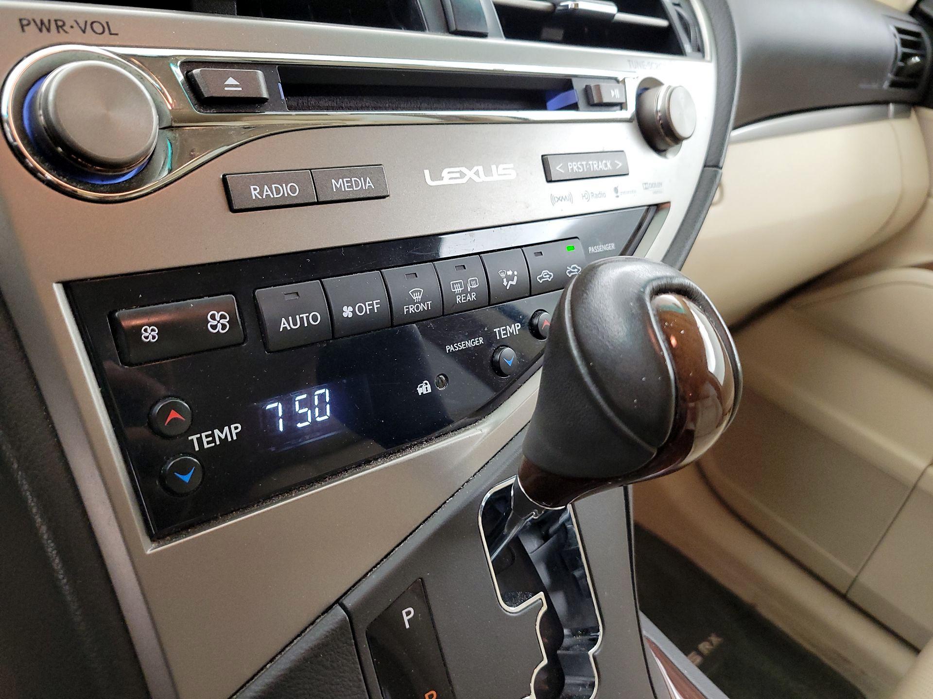 Thumbnail: 2015 Lexus RX - 17