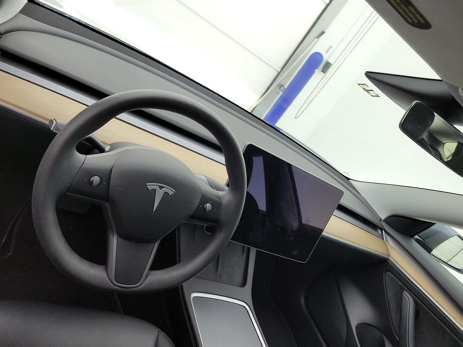 Thumbnail: 2021 Tesla Model 3 - 9