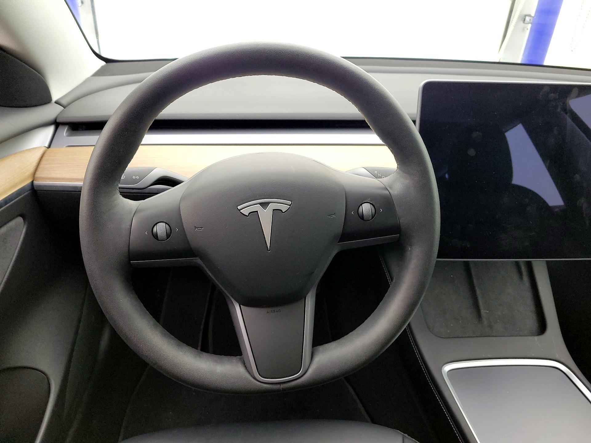 Thumbnail: 2021 Tesla Model 3 - 10