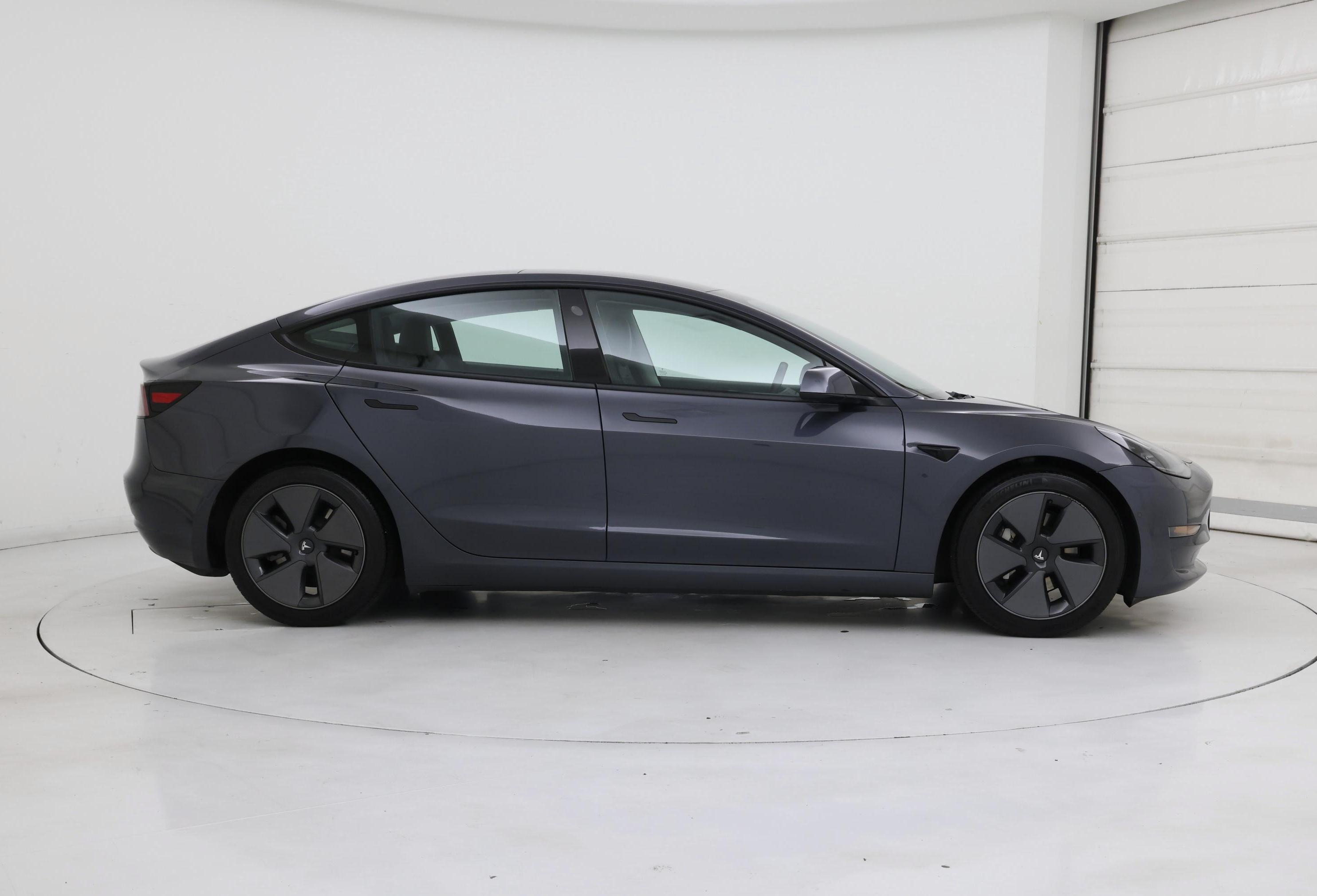Thumbnail: 2021 Tesla Model 3 - 7