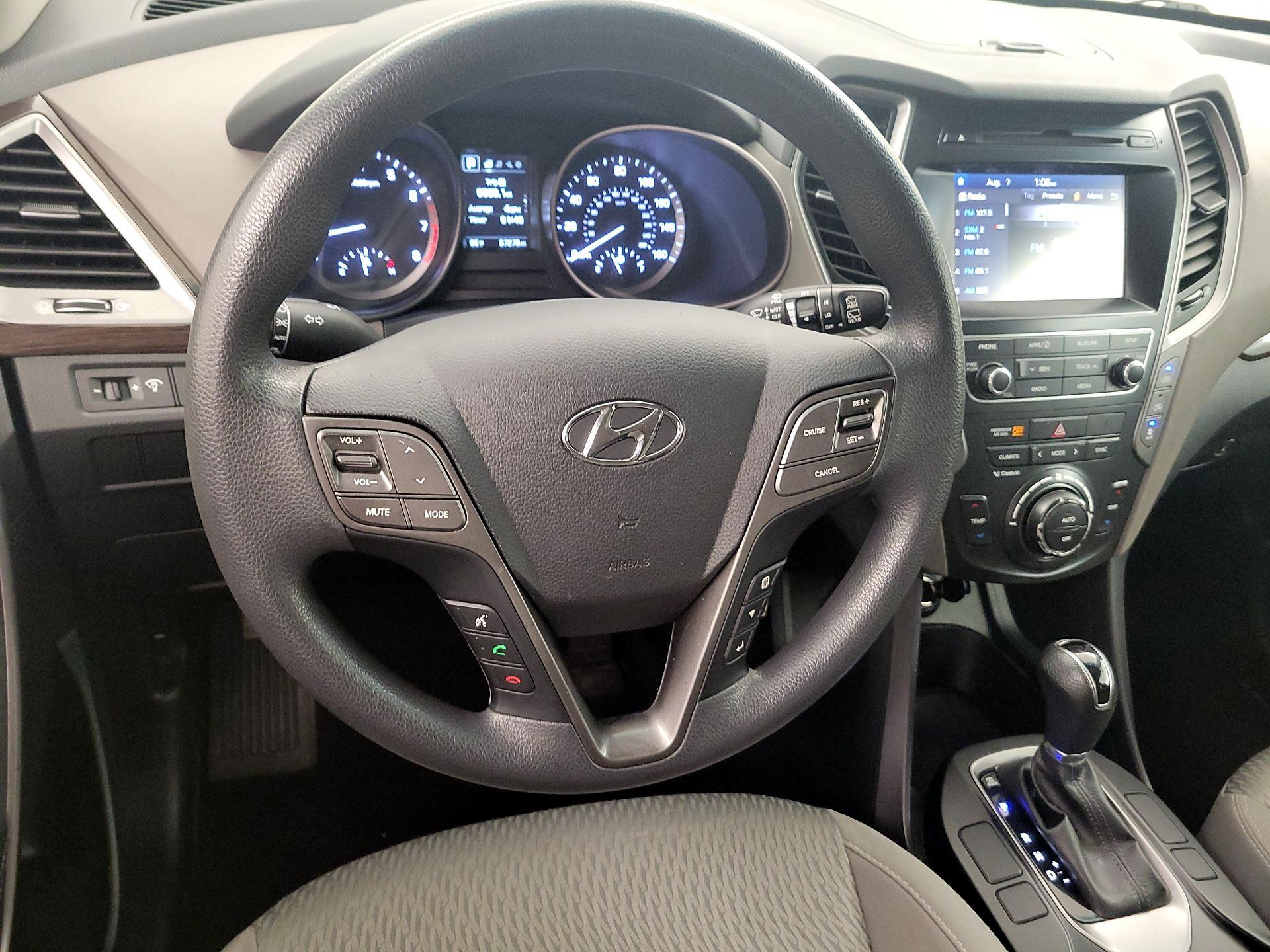 Thumbnail: 2017 Hyundai Santa Fe - 10