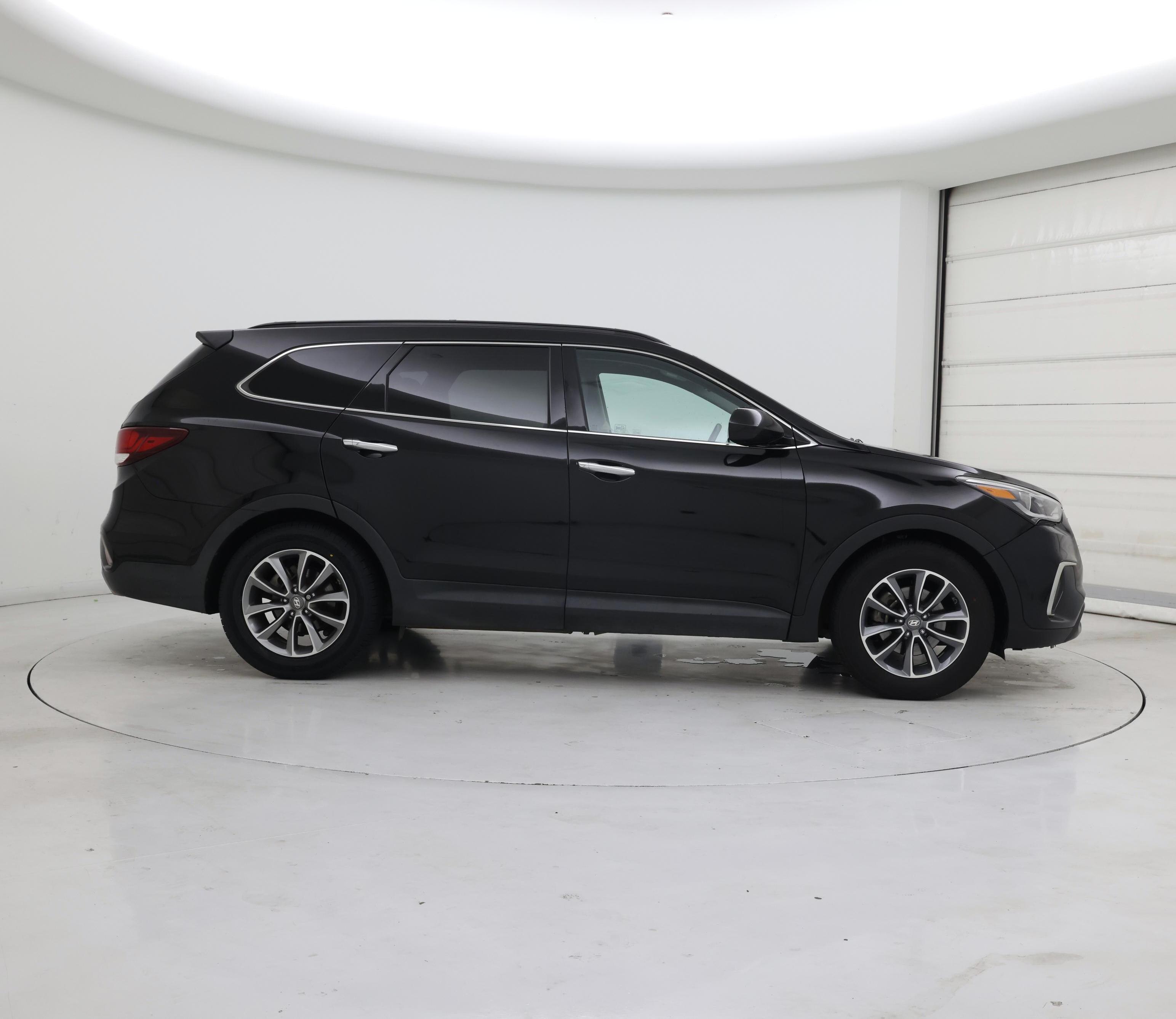 Thumbnail: 2017 Hyundai Santa Fe - 7