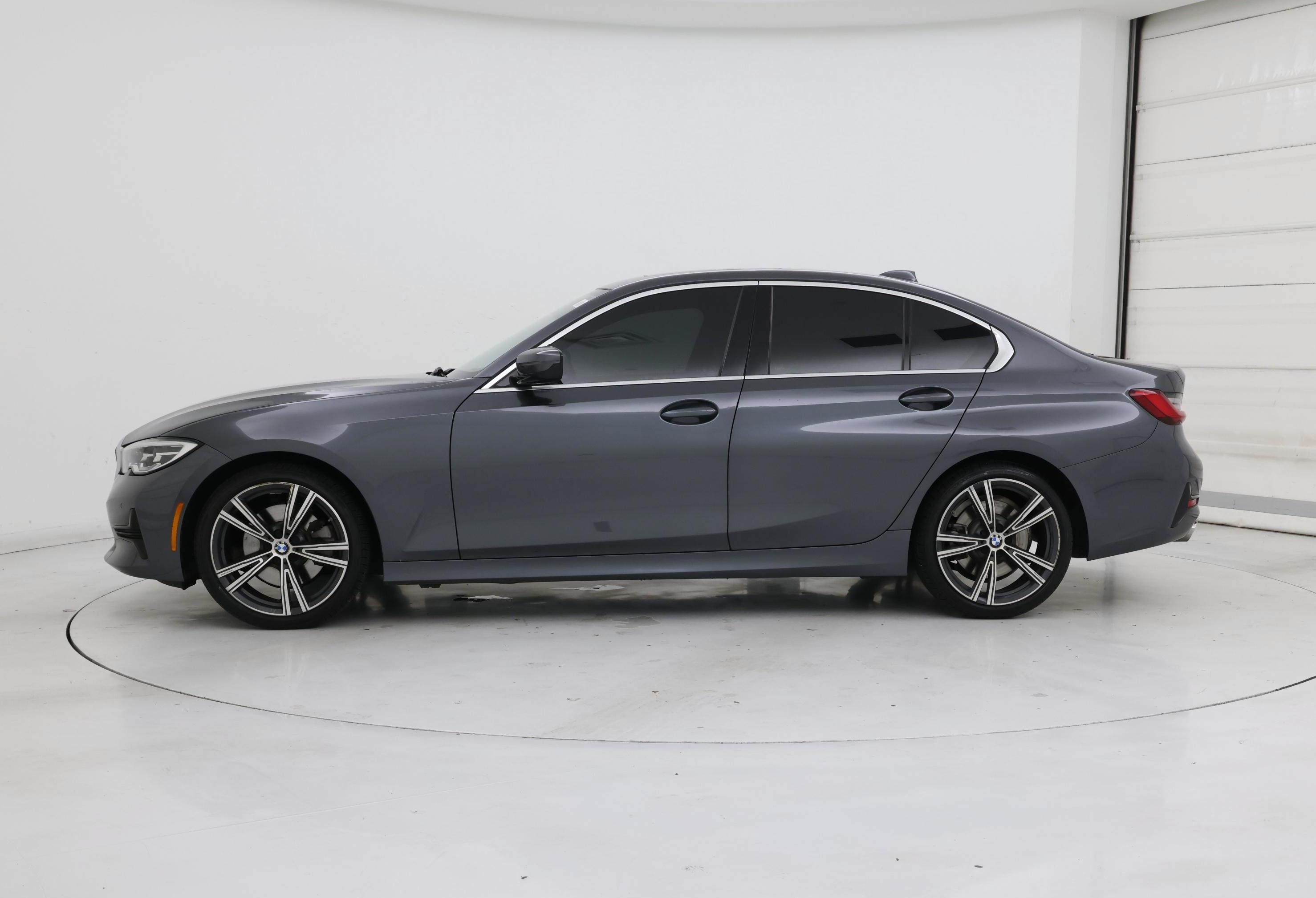 Thumbnail: 2021 BMW 3 Series - 3