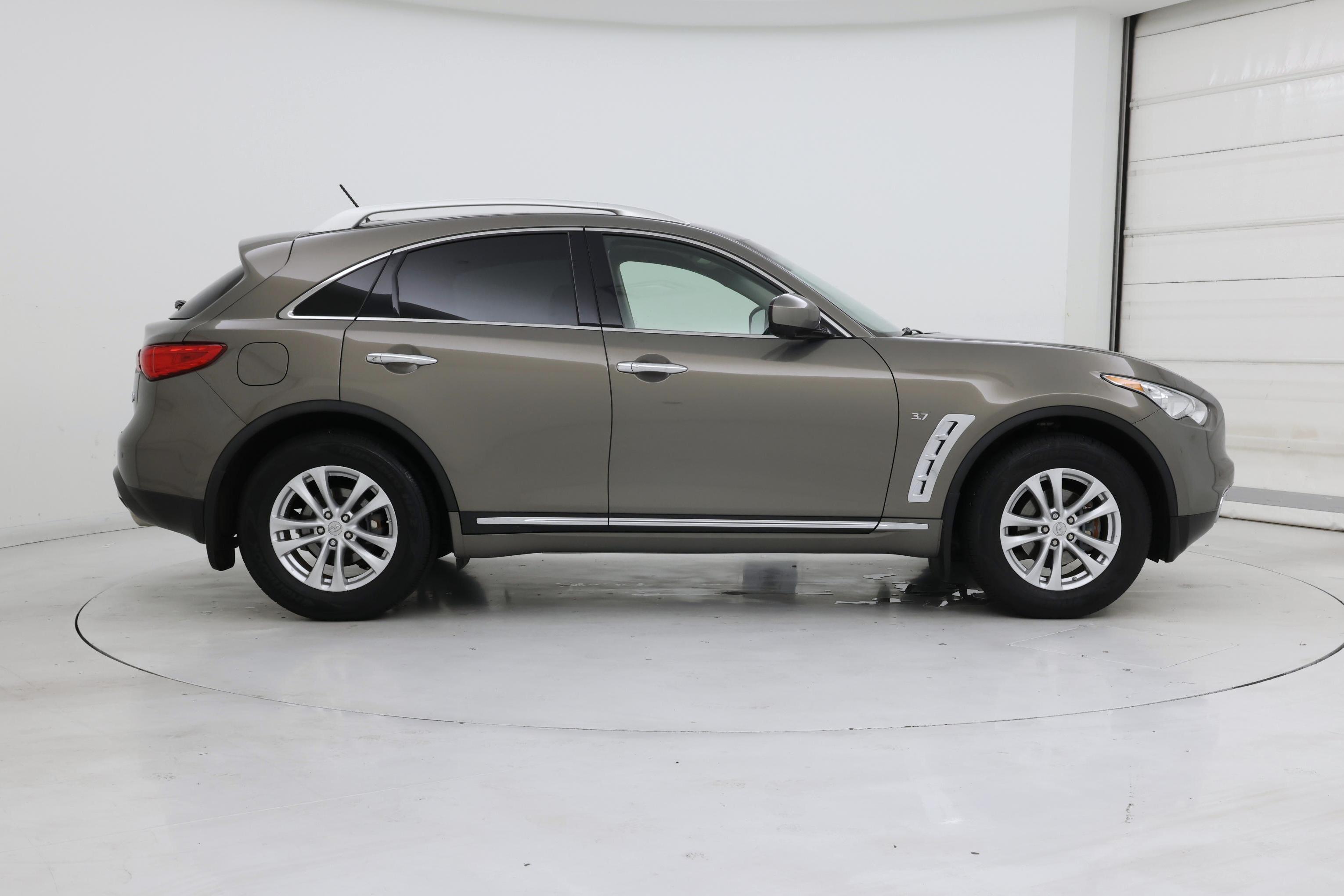 Thumbnail: 2015 INFINITI QX70 - 7