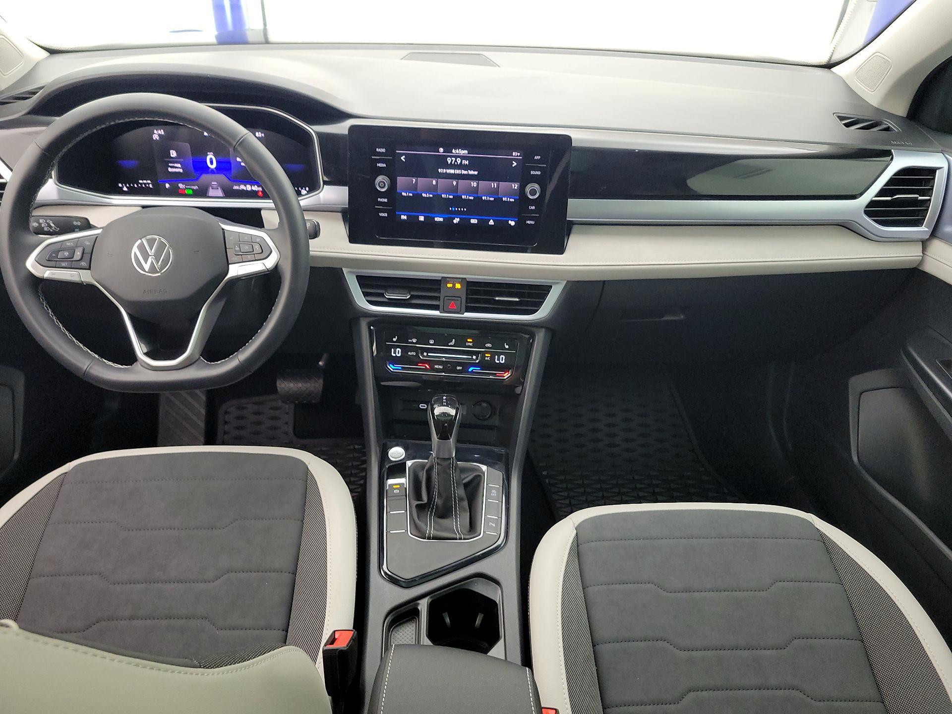 Thumbnail: 2025 Volkswagen Taos - 9