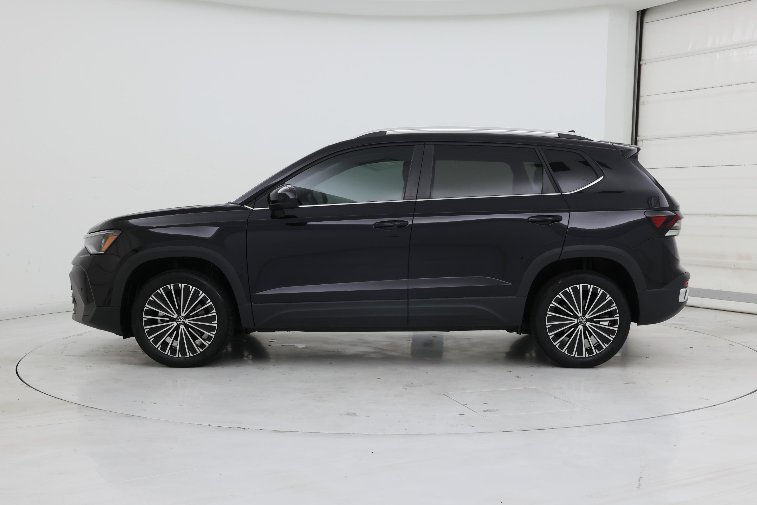 Thumbnail: 2025 Volkswagen Taos - 3