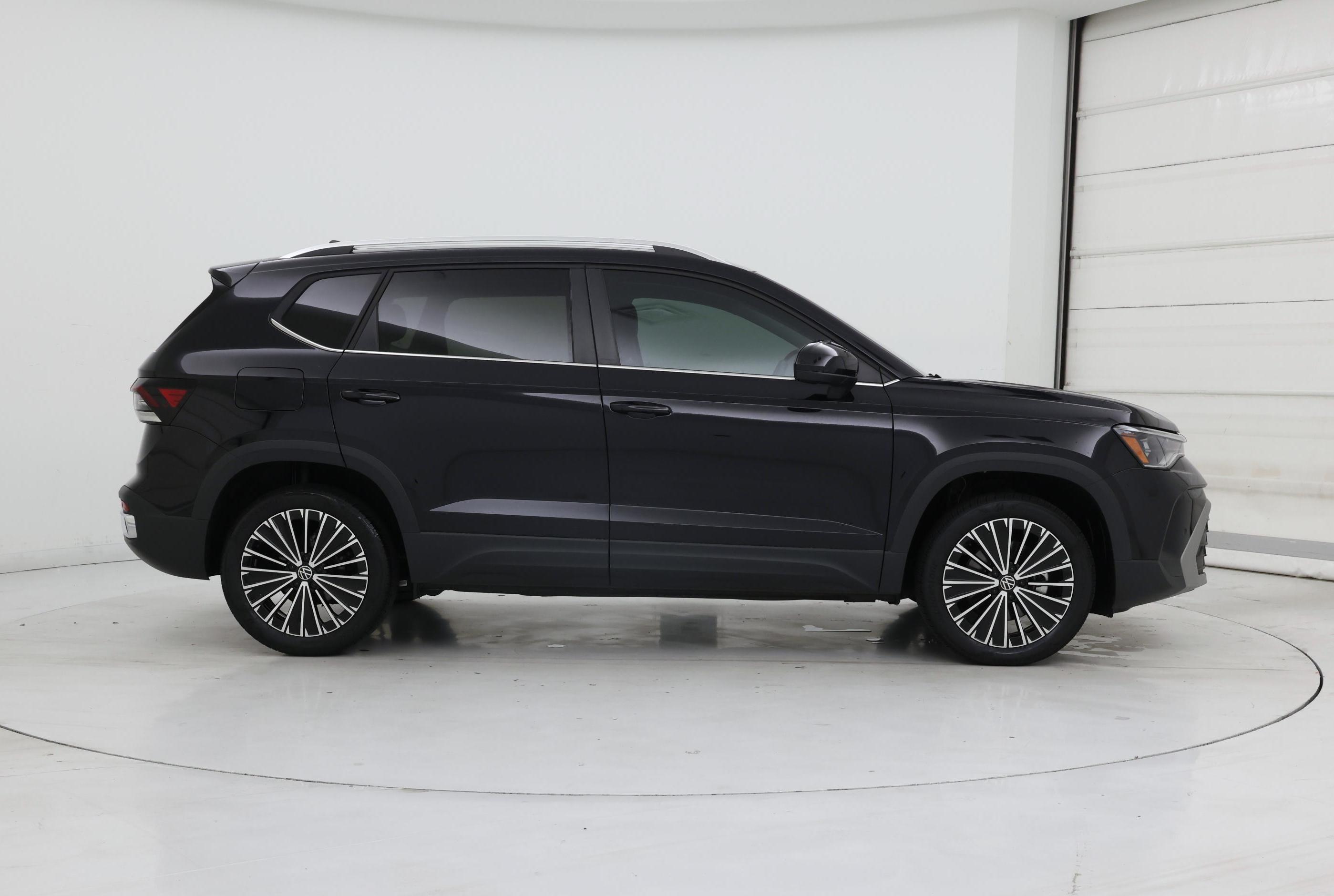 Thumbnail: 2025 Volkswagen Taos - 7