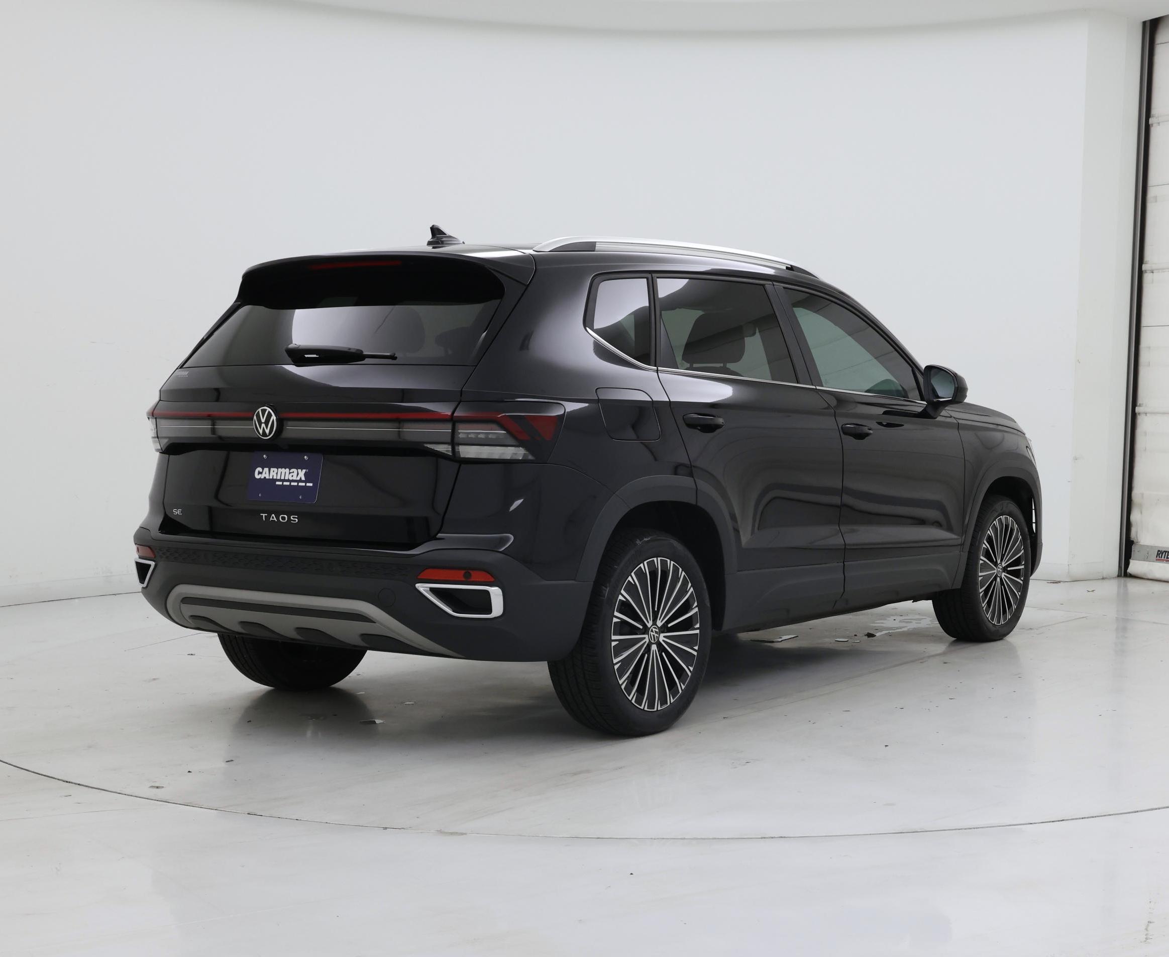 Thumbnail: 2025 Volkswagen Taos - 8