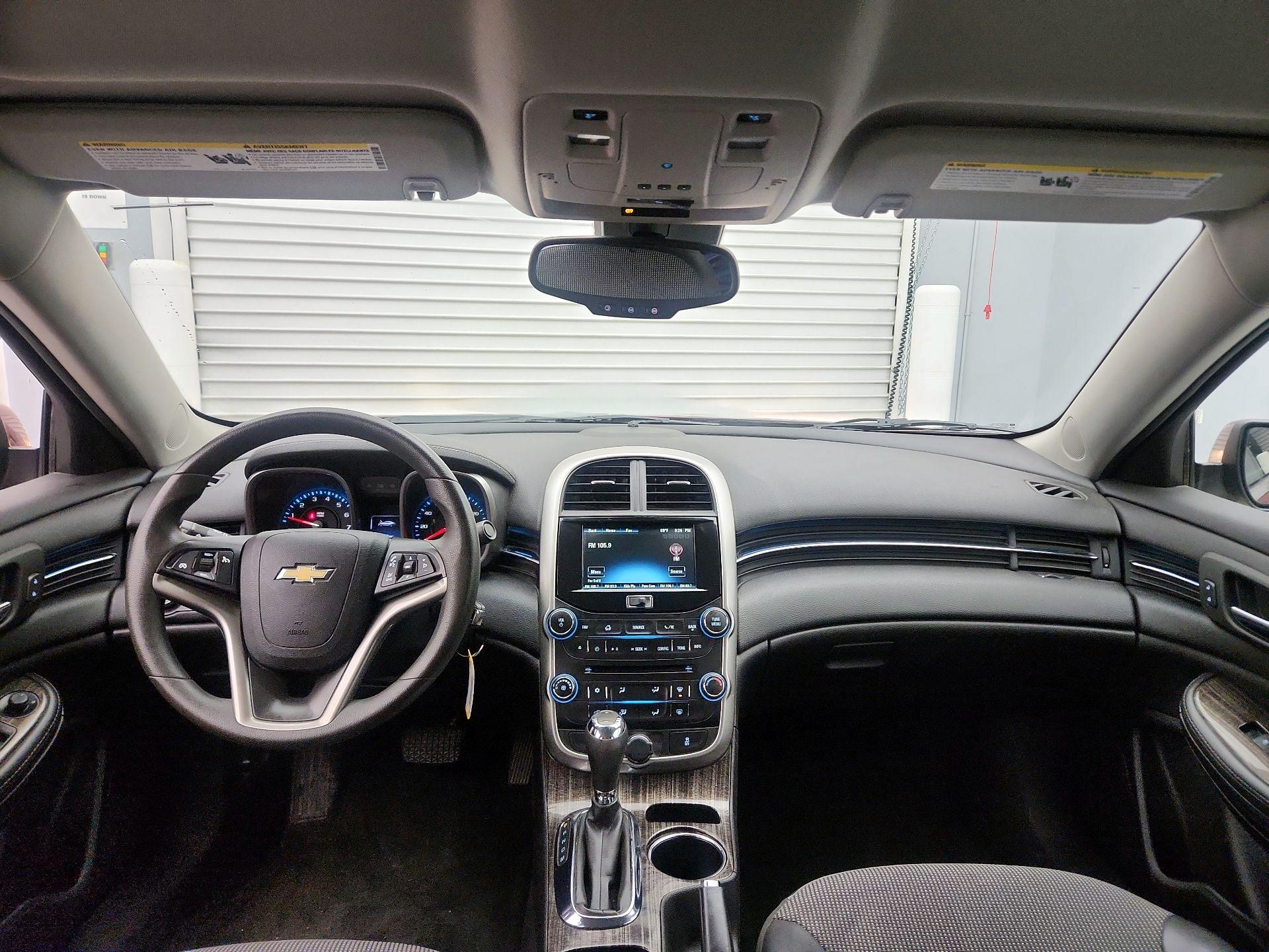Thumbnail: 2016 Chevrolet Malibu - 9