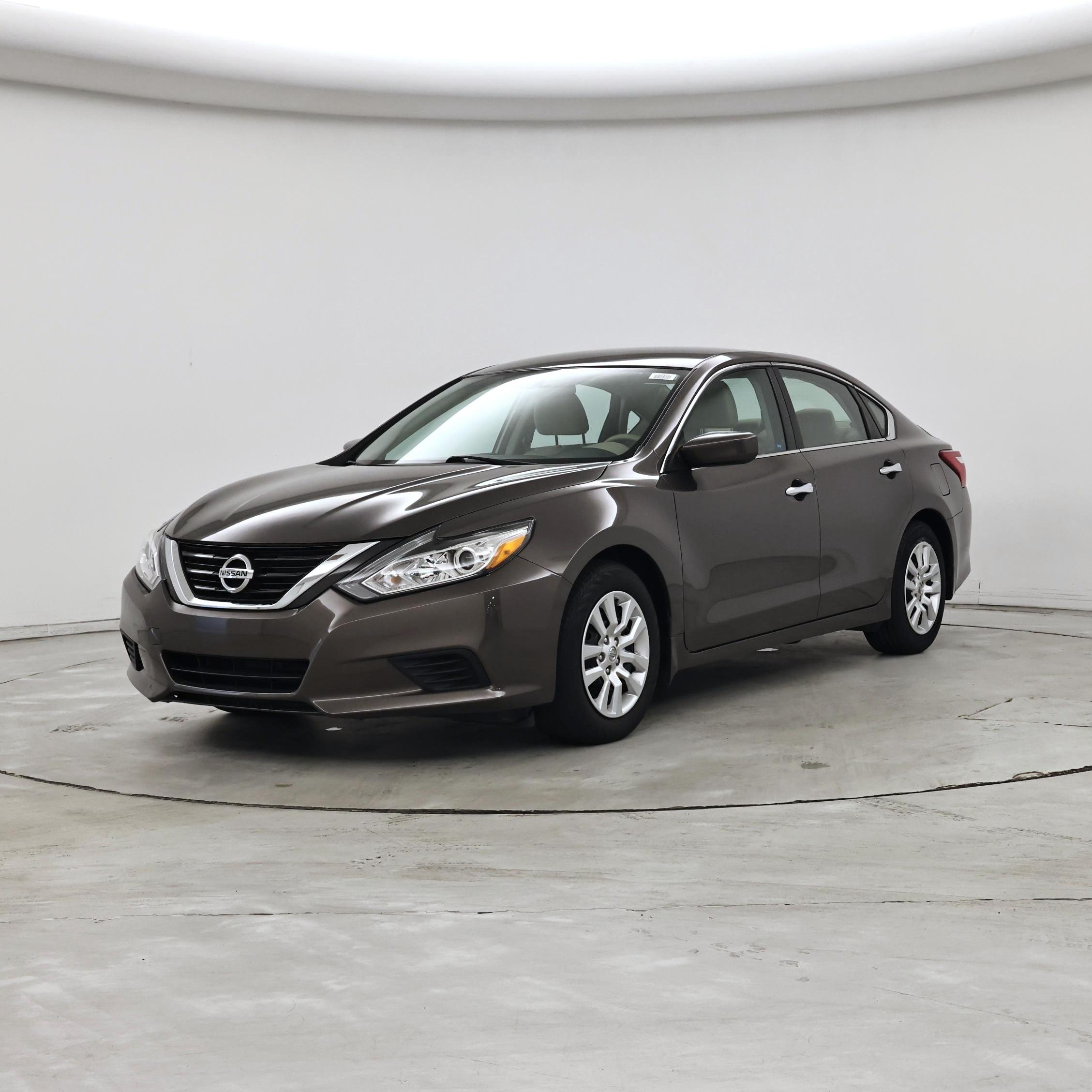 Thumbnail: 2017 Nissan Altima - 4