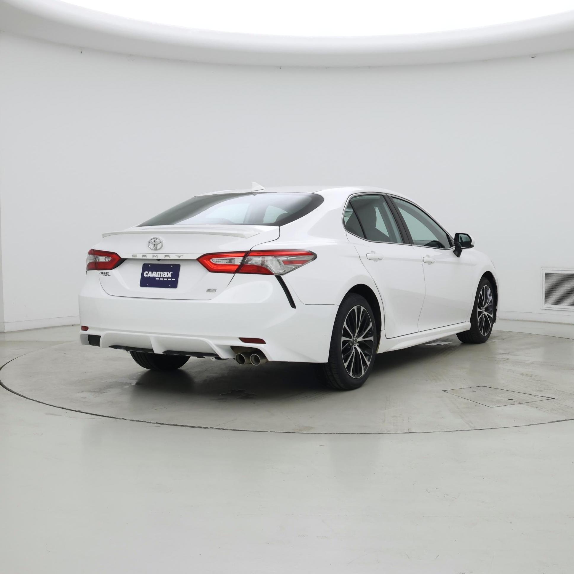 Thumbnail: 2019 Toyota Camry - 8