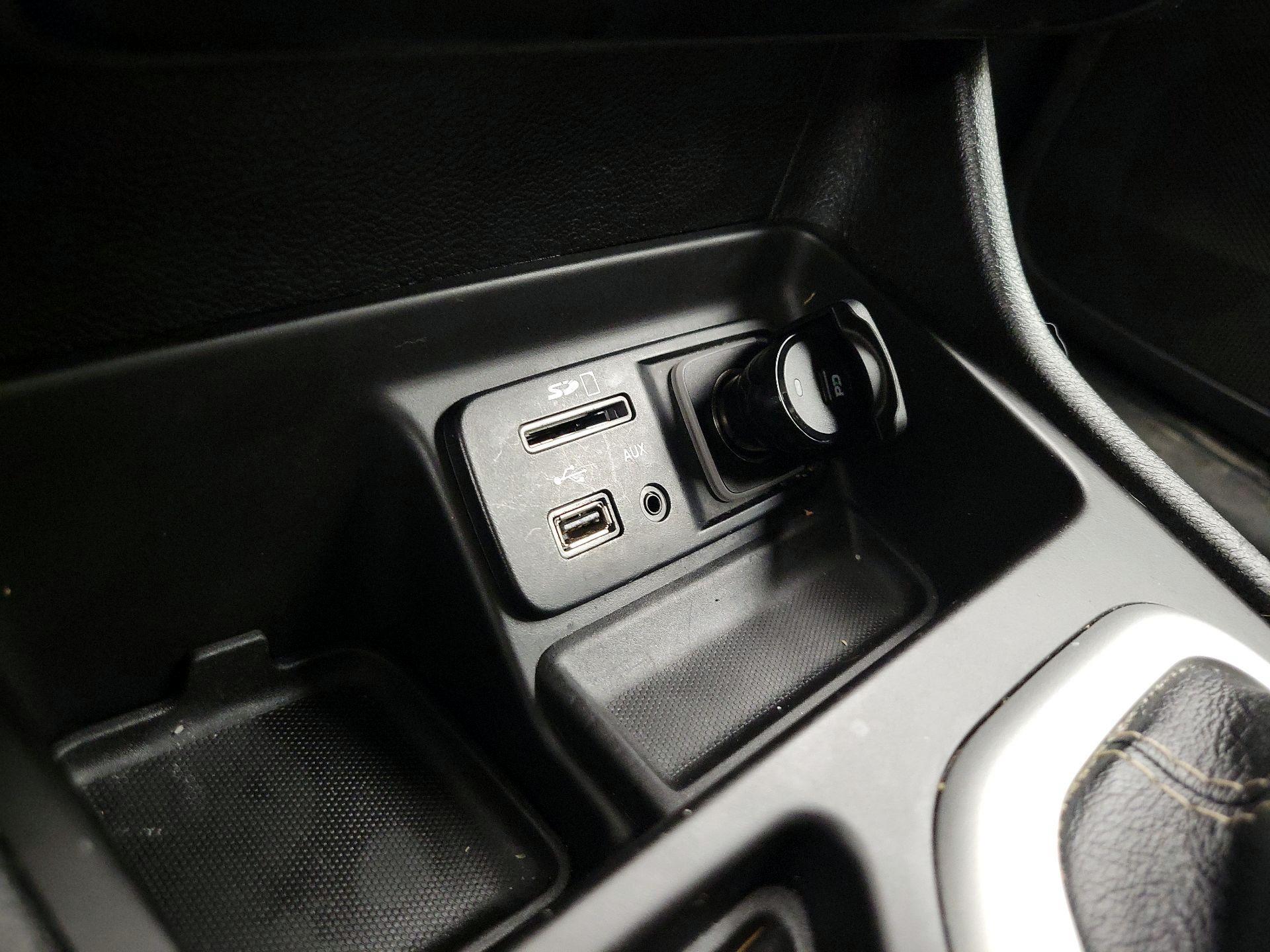 Thumbnail: 2018 Jeep Cherokee - 19