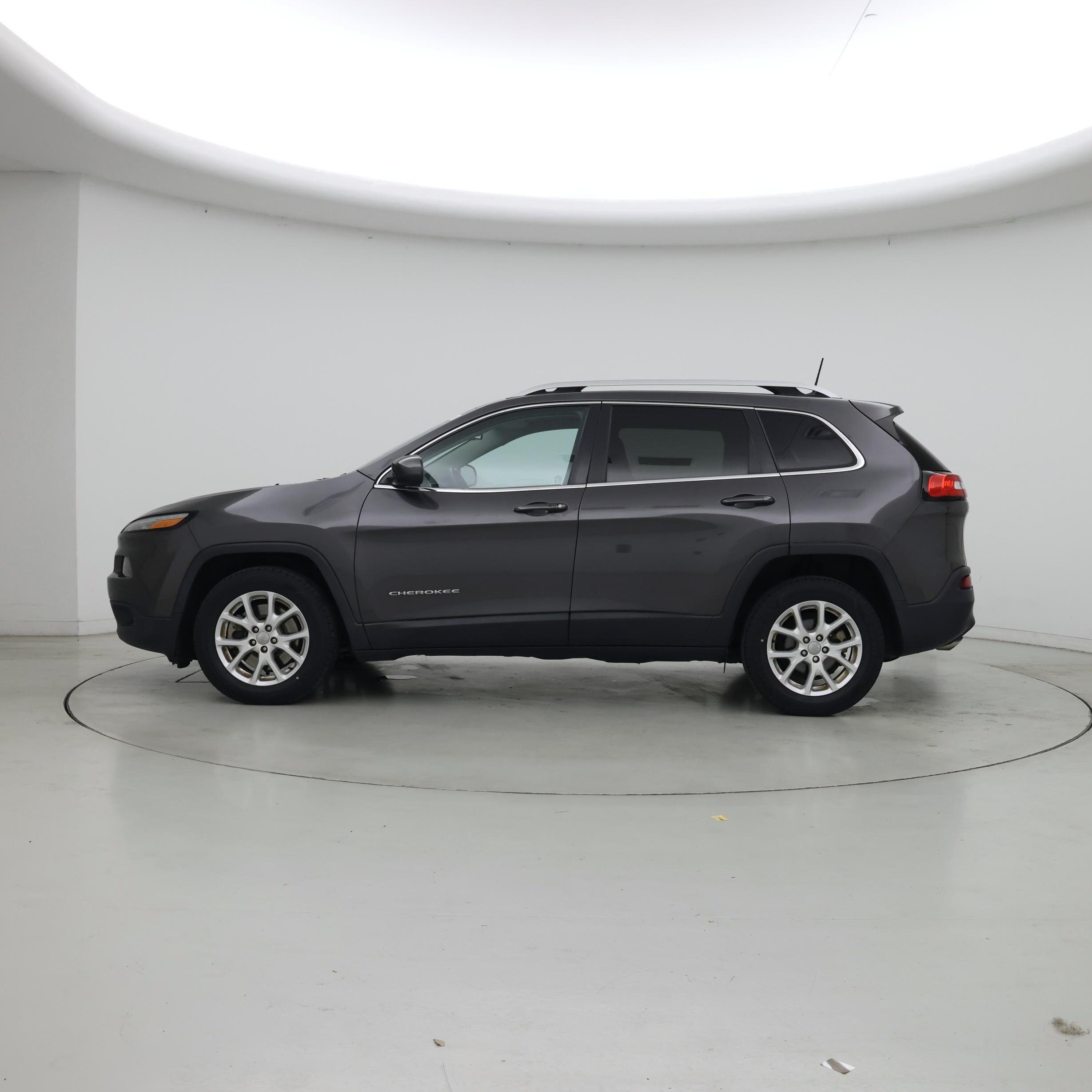 Thumbnail: 2018 Jeep Cherokee - 3