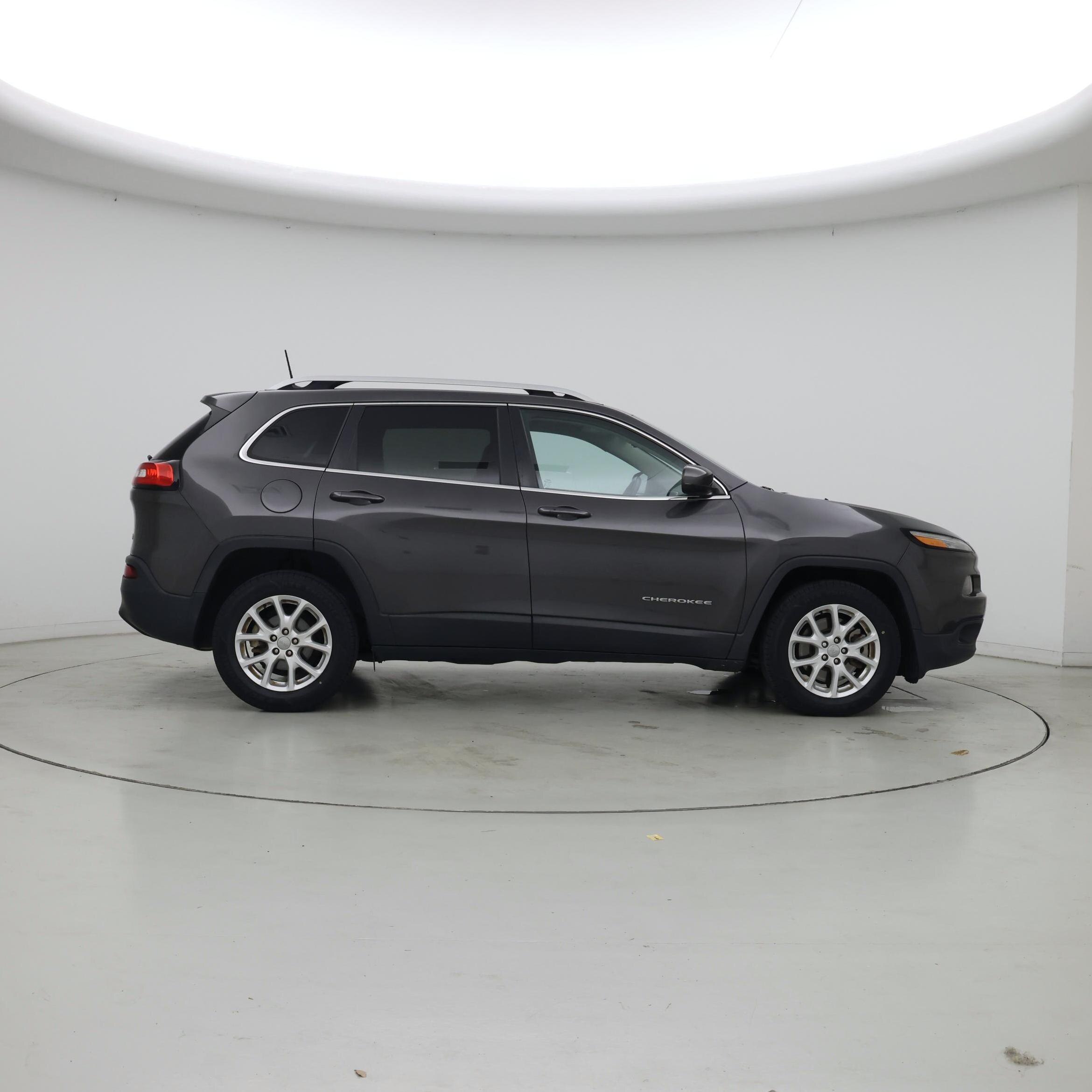 Thumbnail: 2018 Jeep Cherokee - 7